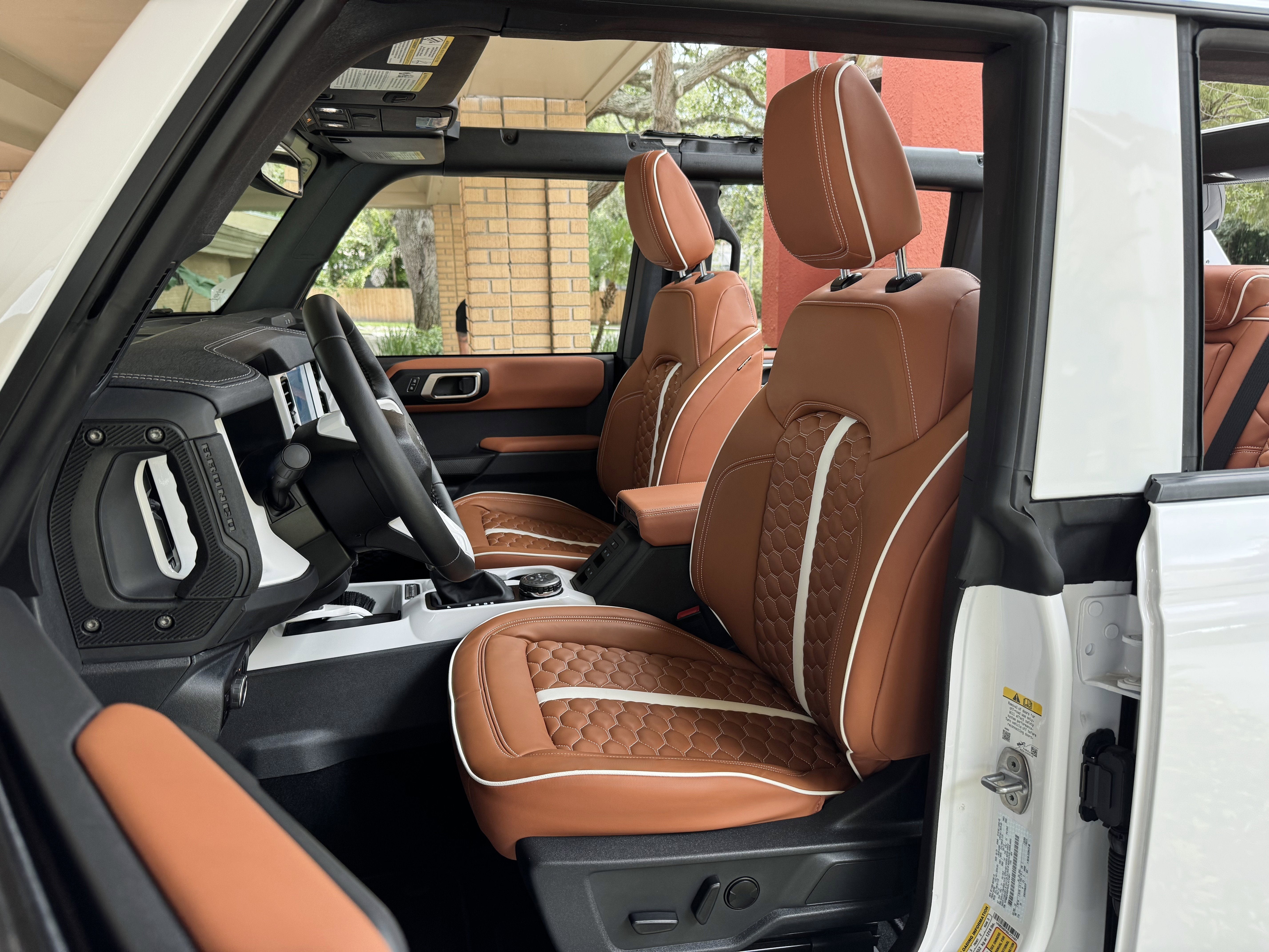 2025 Ford Bronco Outer Banks V6 Luxury Package Hard Top Custom Lifted