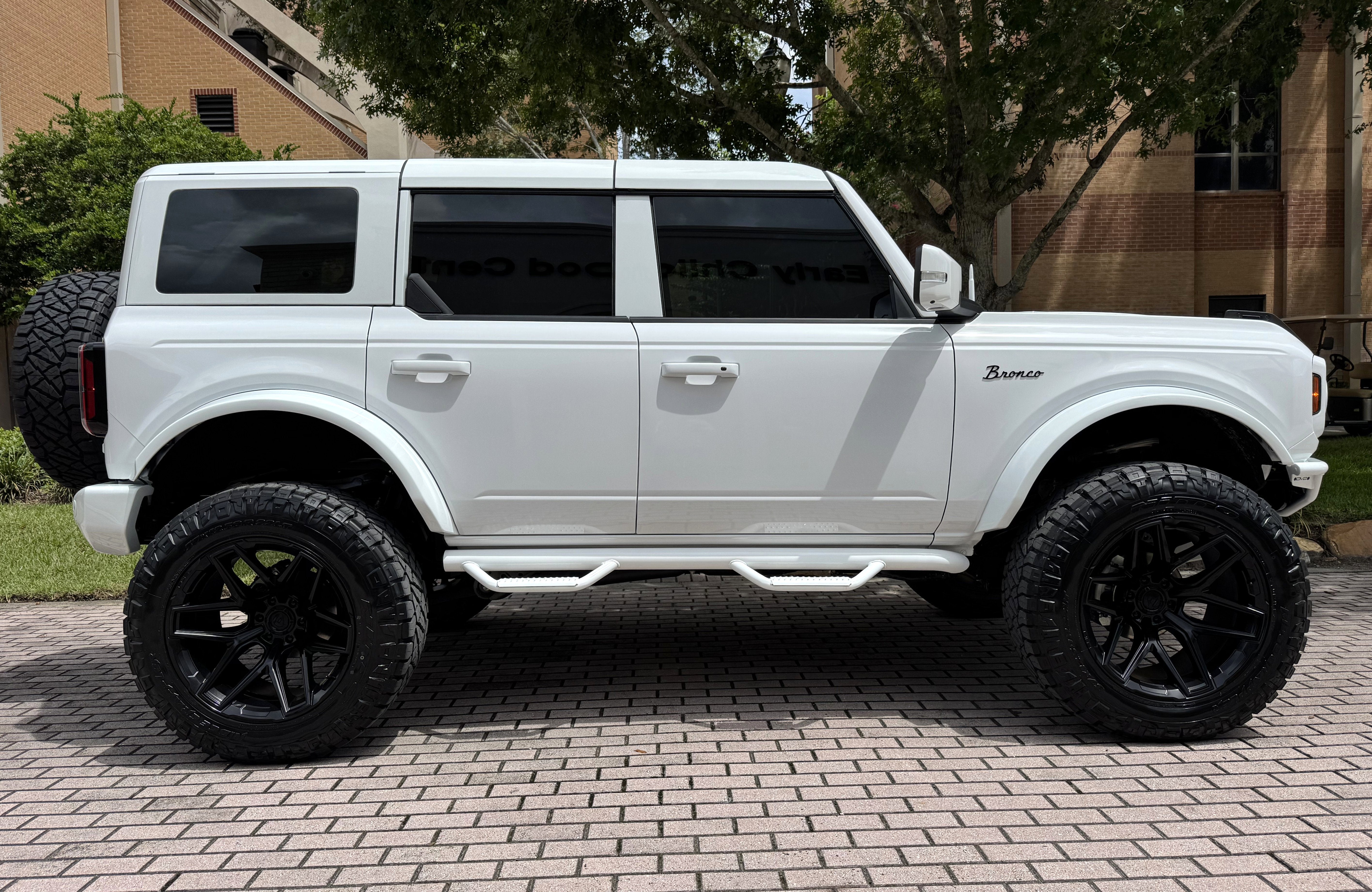2025 Ford Bronco Outer Banks V6 Luxury Package Hard Top Custom Lifted
