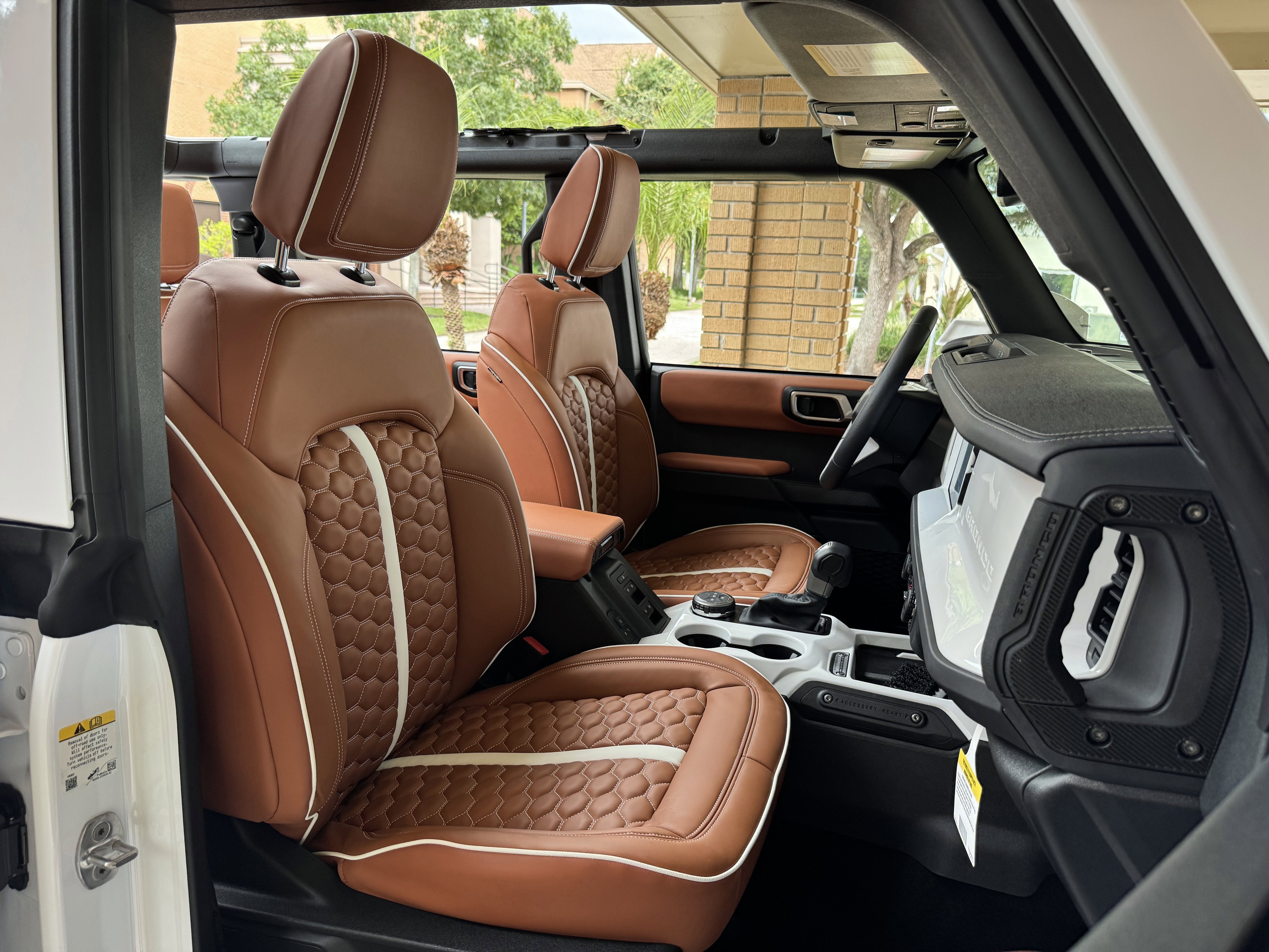 2025 Ford Bronco Outer Banks V6 Luxury Package Hard Top Custom Lifted