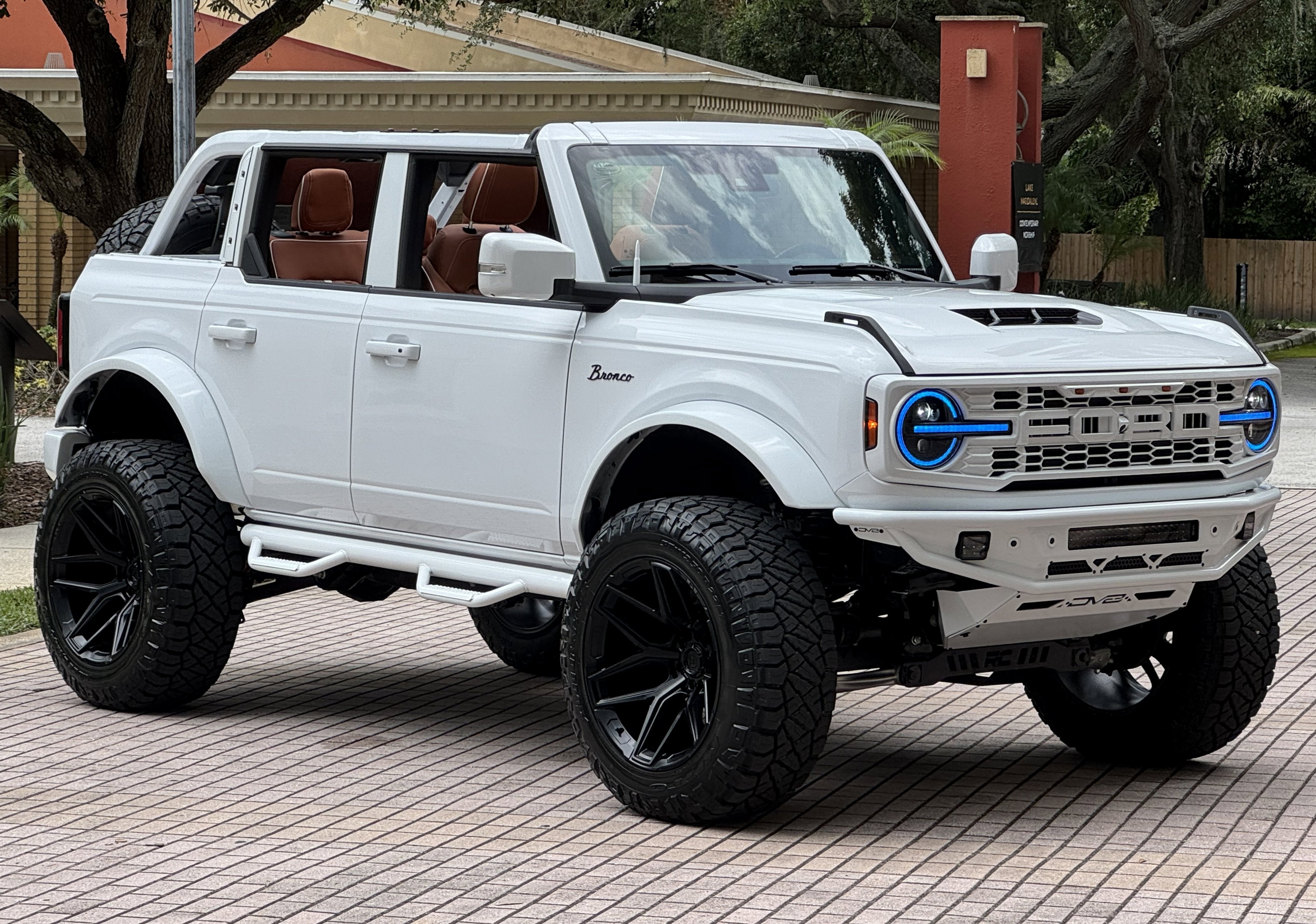 2025 Ford Bronco Outer Banks V6 Luxury Package Hard Top Custom Lifted