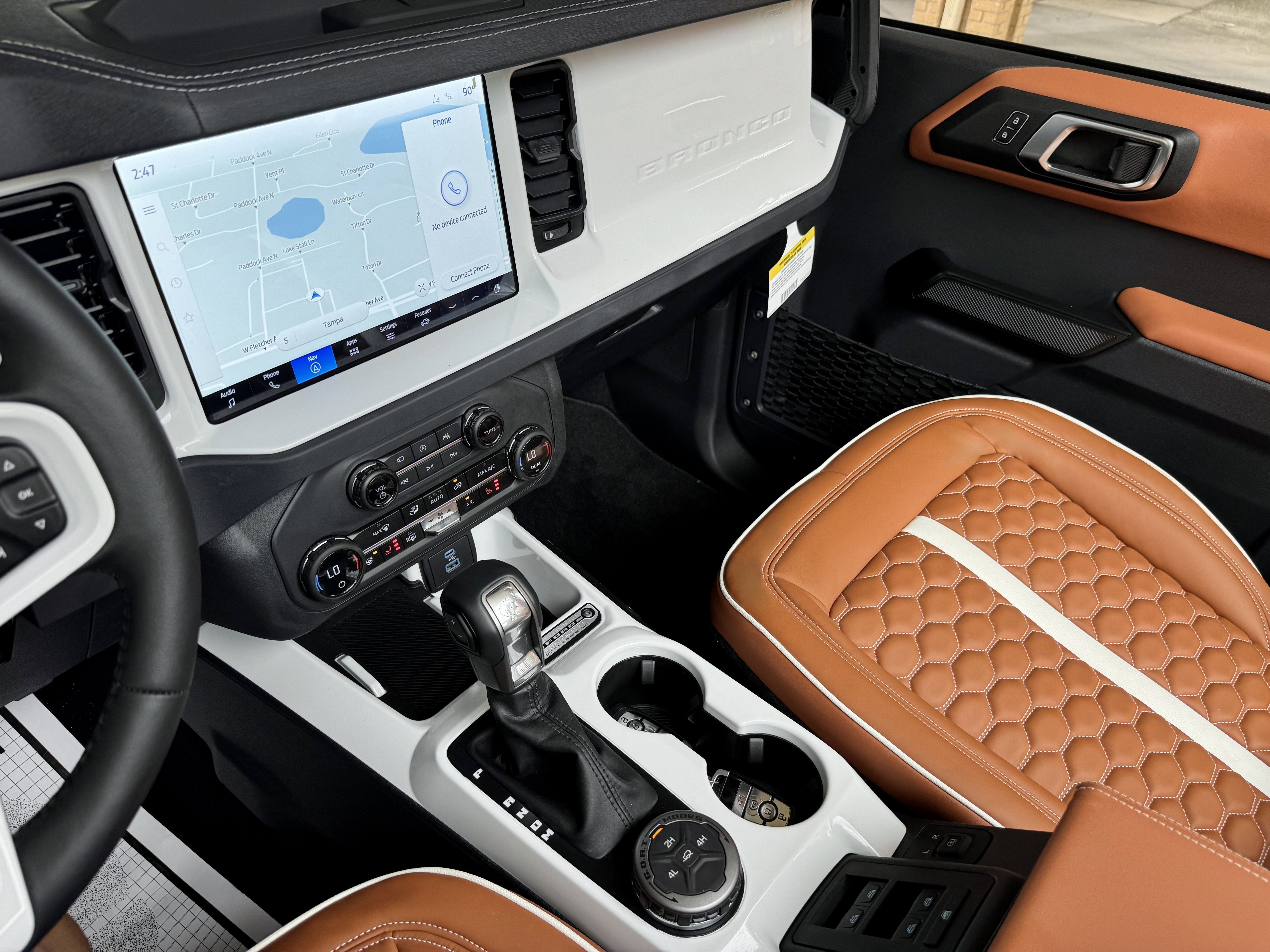 2025 Ford Bronco Outer Banks V6 Luxury Package Hard Top Custom Lifted