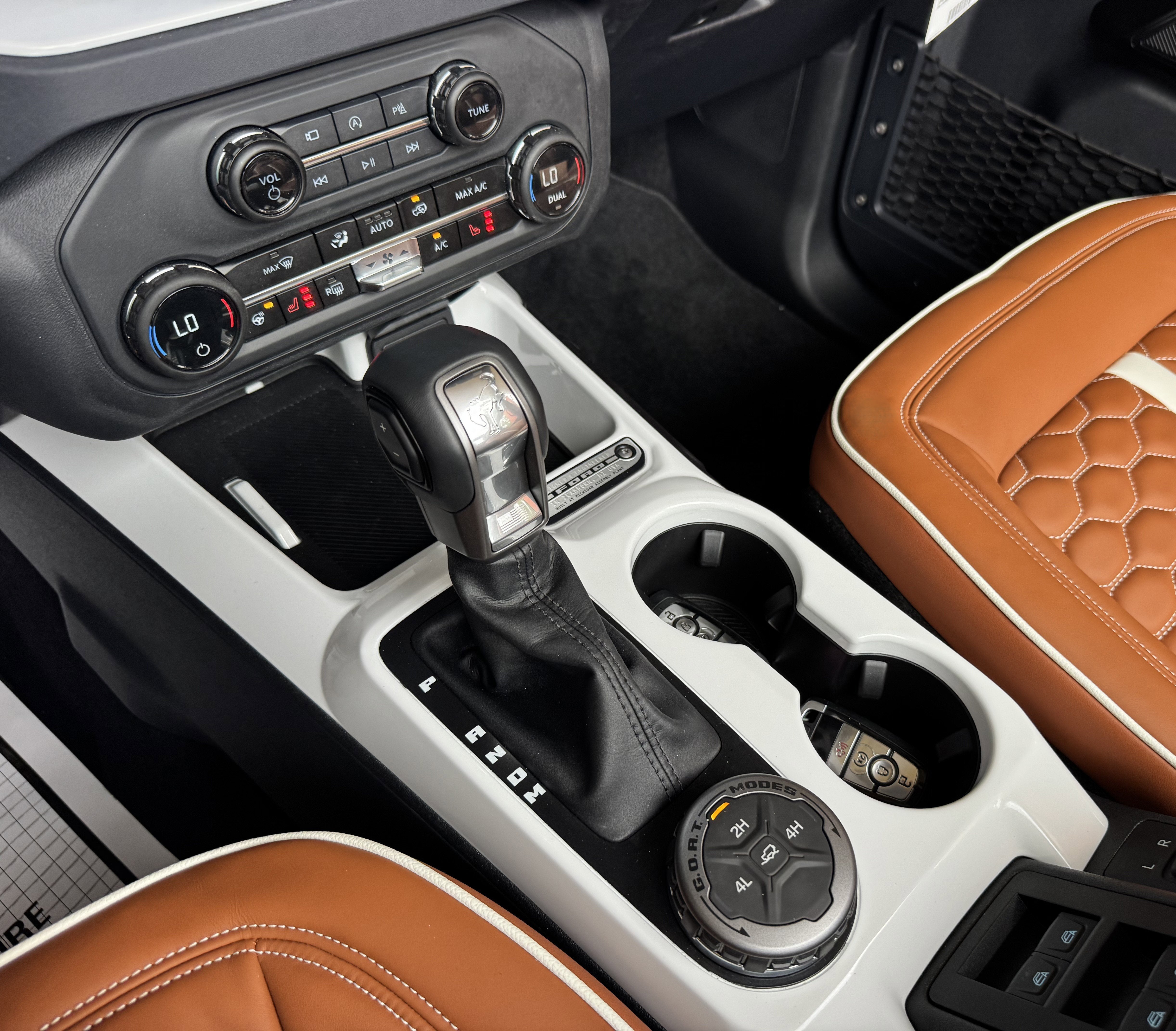 2025 Ford Bronco Outer Banks V6 Luxury Package Hard Top Custom Lifted