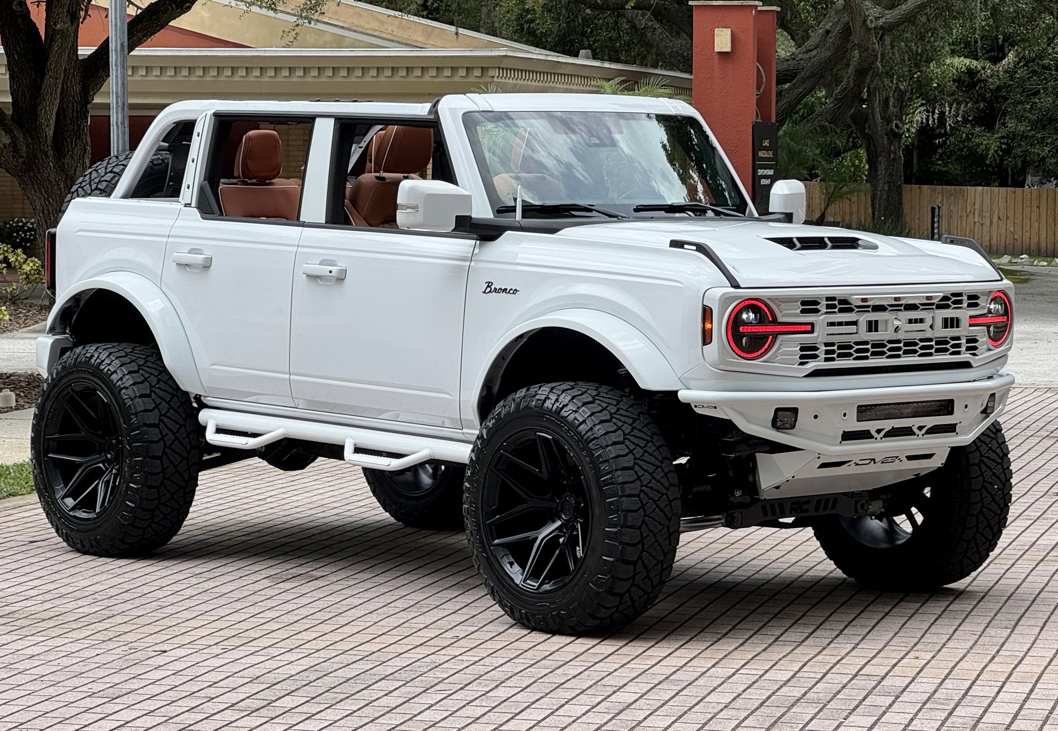 2025 Ford Bronco Outer Banks V6 Luxury Package Hard Top Custom Lifted