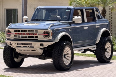 2025 Ford Bronco V6 Wimbledon White & Azure Retro Outer Banks Luxury Pkg Custom Lifted