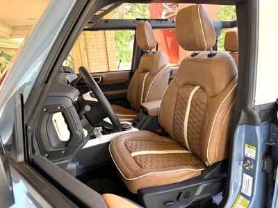 2025 Ford Bronco V6 Wimbledon White & Azure Retro Outer Banks Luxury Pkg Custom Lifted