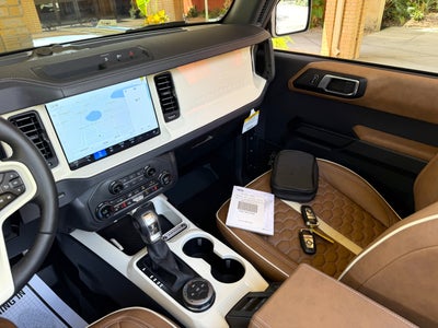 2025 Ford Bronco V6 Wimbledon White & Azure Retro Outer Banks Luxury Pkg Custom Lifted