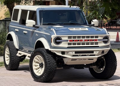 2025 Ford Bronco V6 Wimbledon White & Azure Retro Outer Banks Luxury Pkg Custom Lifted