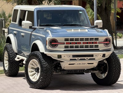 2025 Ford Bronco V6 Wimbledon White & Azure Retro Outer Banks Luxury Pkg Custom Lifted