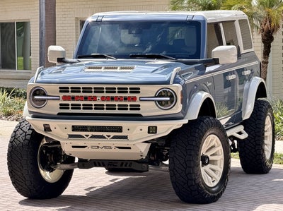 2025 Ford Bronco V6 Wimbledon White & Azure Retro Outer Banks Luxury Pkg Custom Lifted