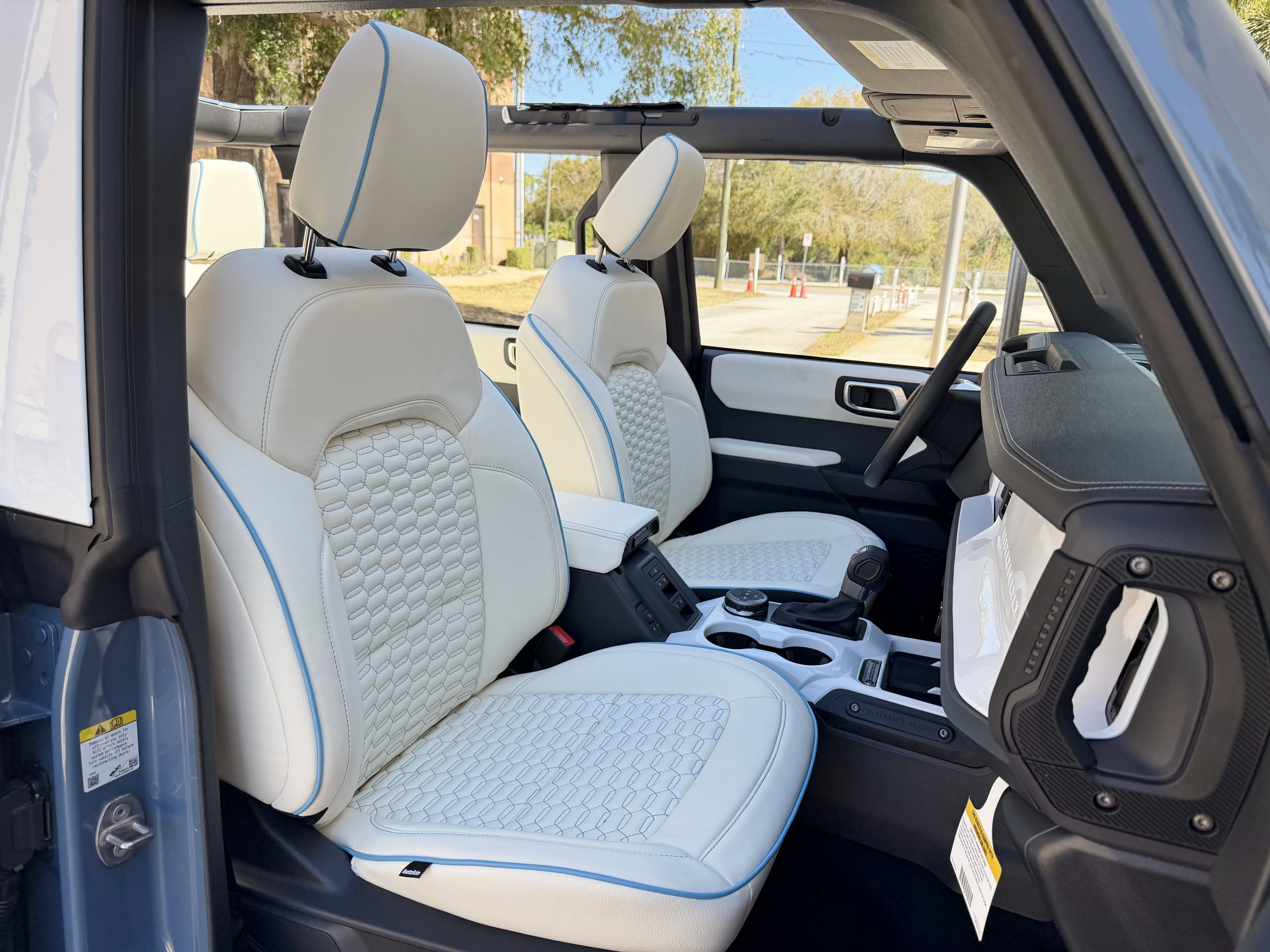 2025 Ford Bronco V6 Luxury Package Retro Hard Top Custom Lifted Vintage