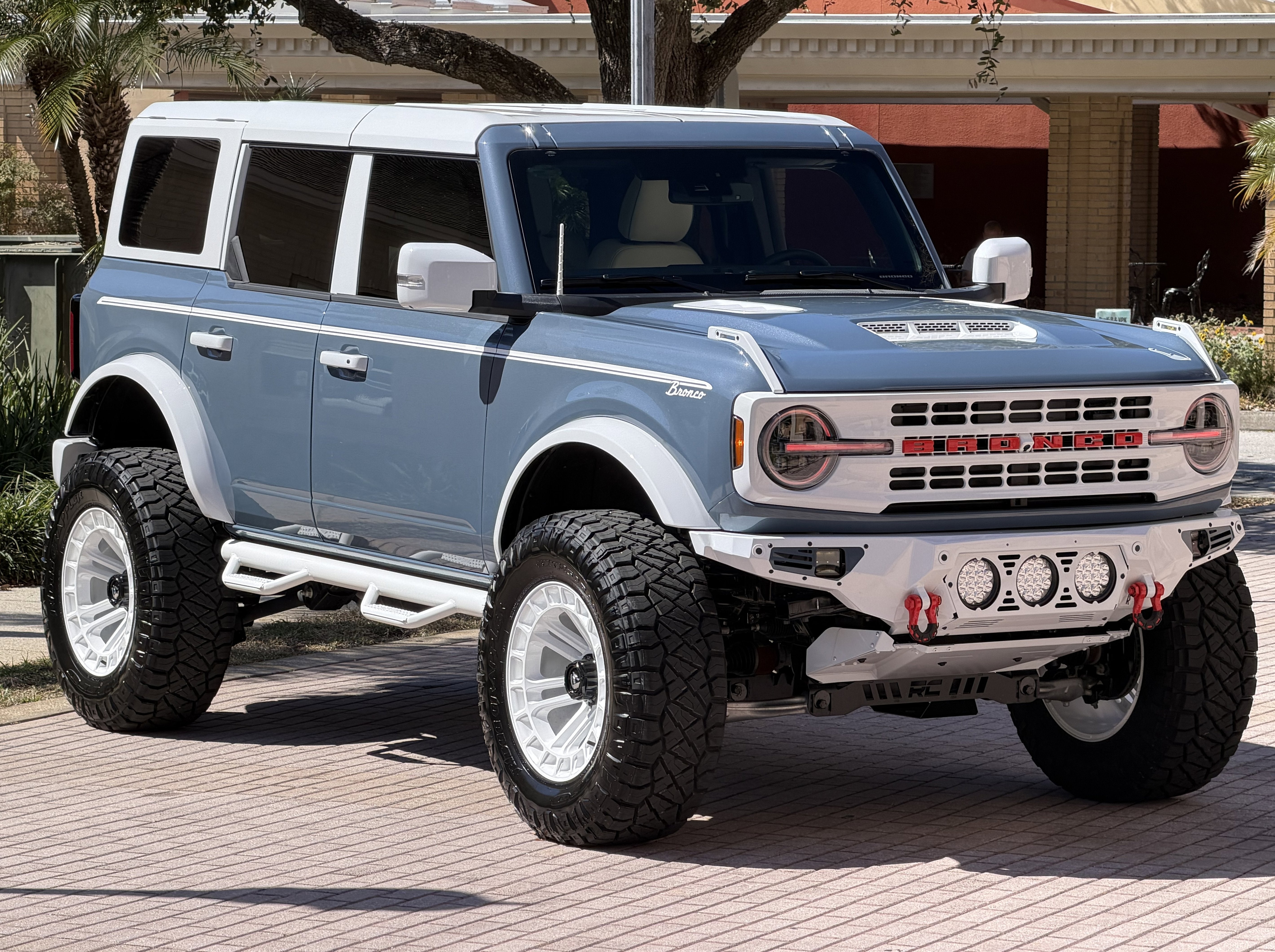 2025 Ford Bronco V6 Luxury Package Retro Hard Top Custom Lifted Vintage