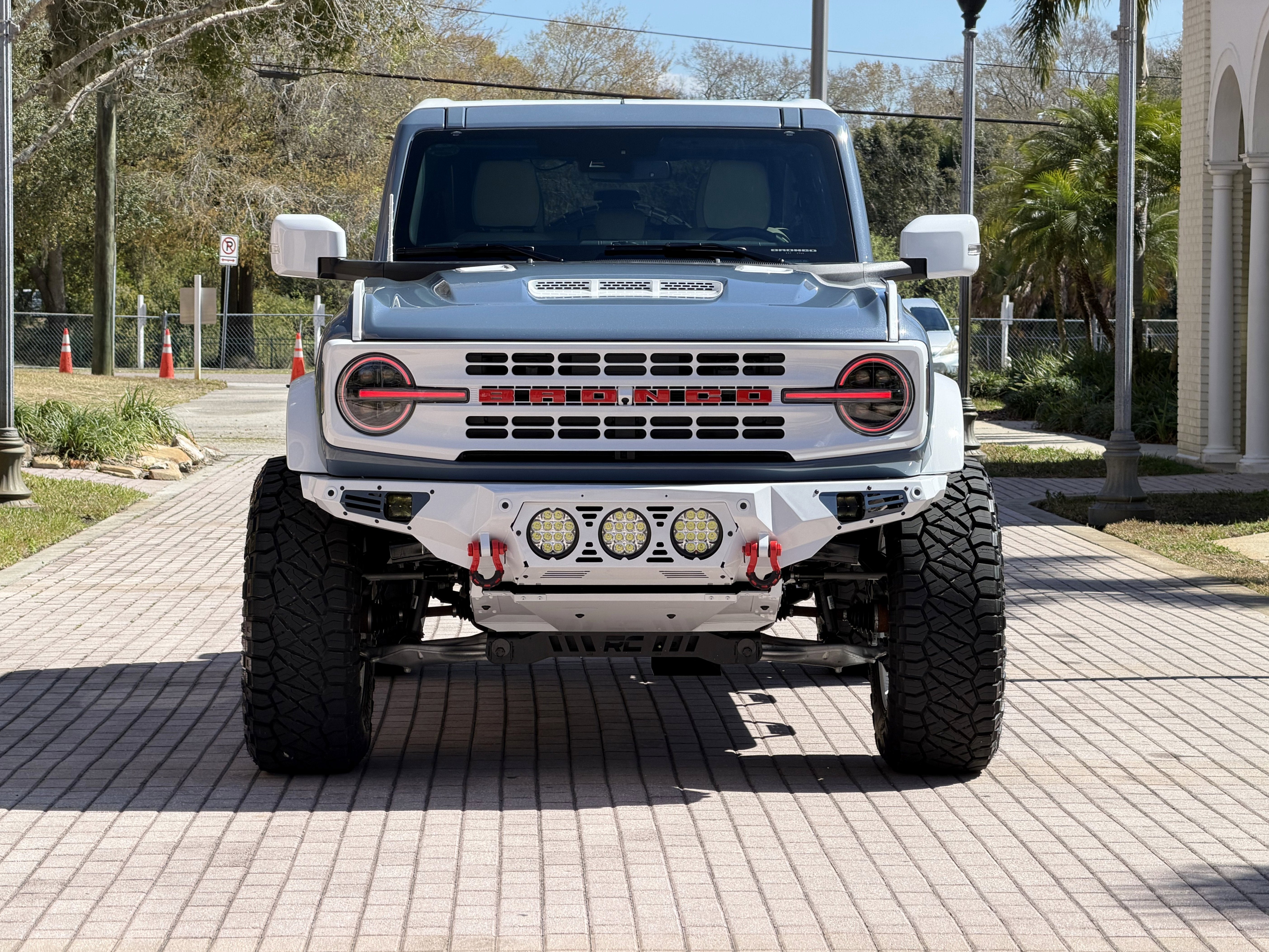 2025 Ford Bronco V6 Luxury Package Retro Hard Top Custom Lifted Vintage