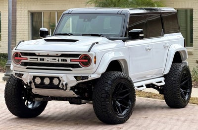 2026 Ford Bronco Outer Banks V6 Black Appearance Package Luxury Packag Outer Banks