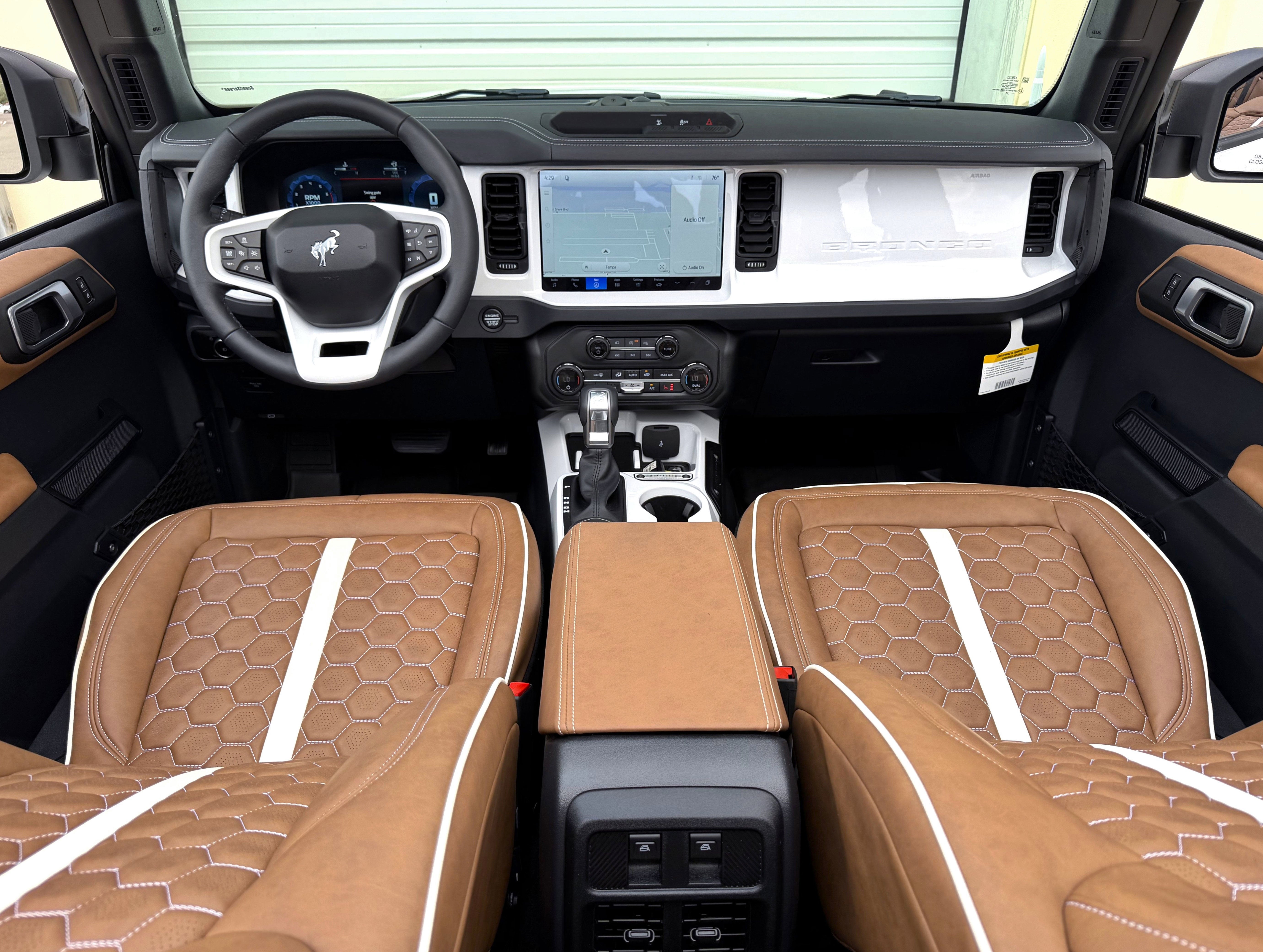 2026 Ford Bronco Outer Banks V6 Black Appearance Package Luxury Packag Outer Banks