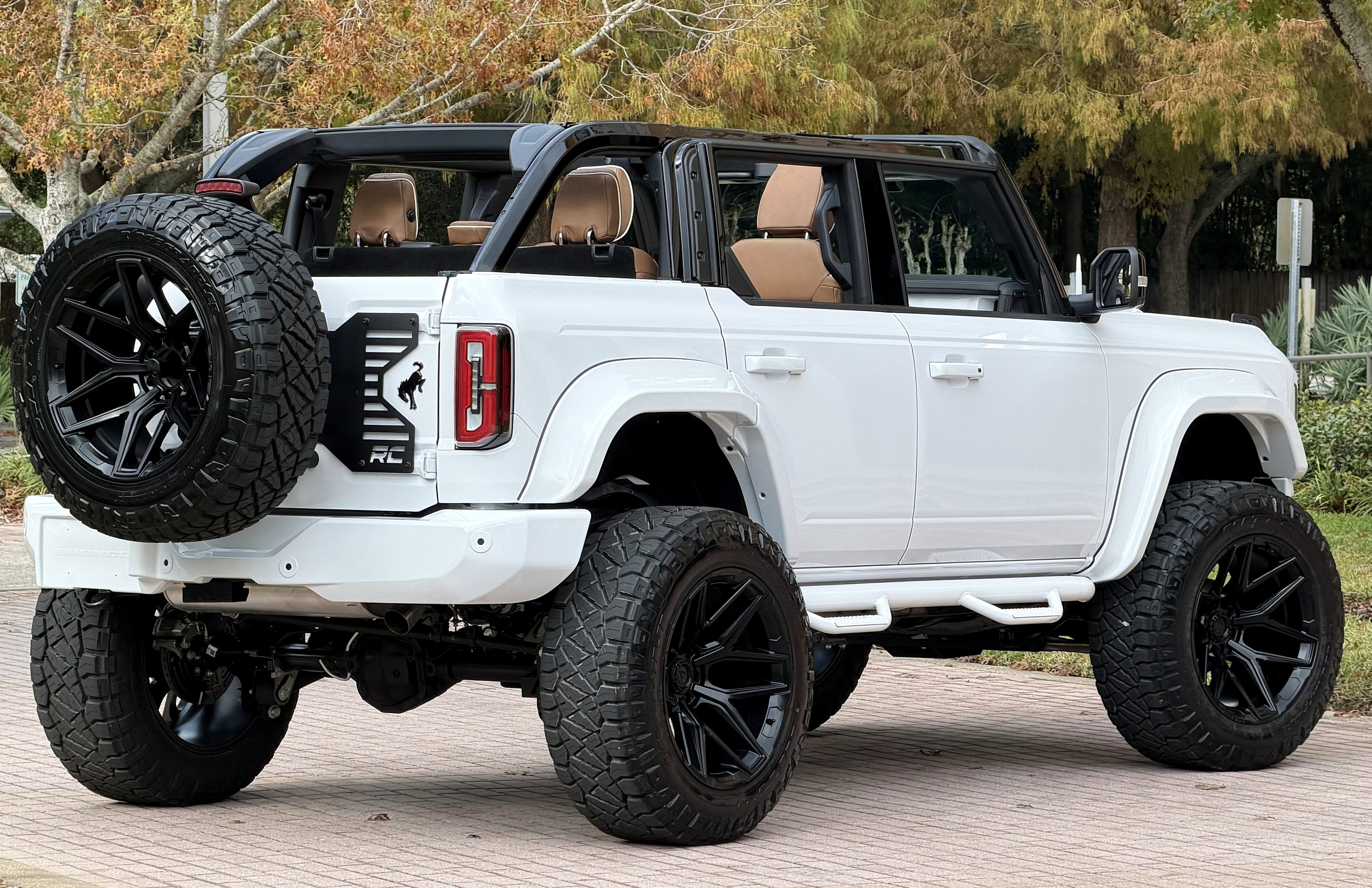 2026 Ford Bronco Outer Banks V6 Black Appearance Package Luxury Packag Outer Banks