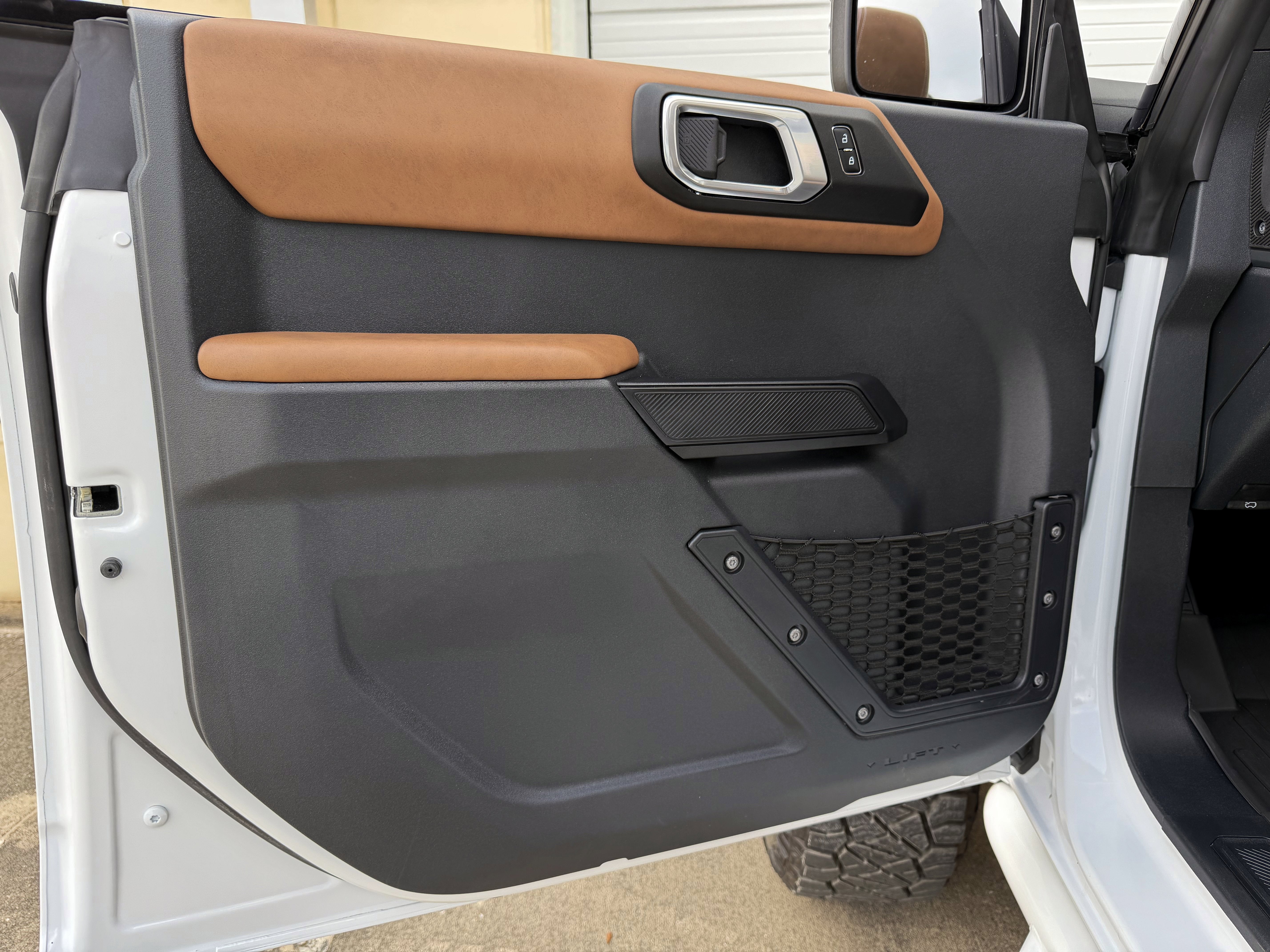 2026 Ford Bronco Outer Banks V6 Black Appearance Package Luxury Packag Outer Banks