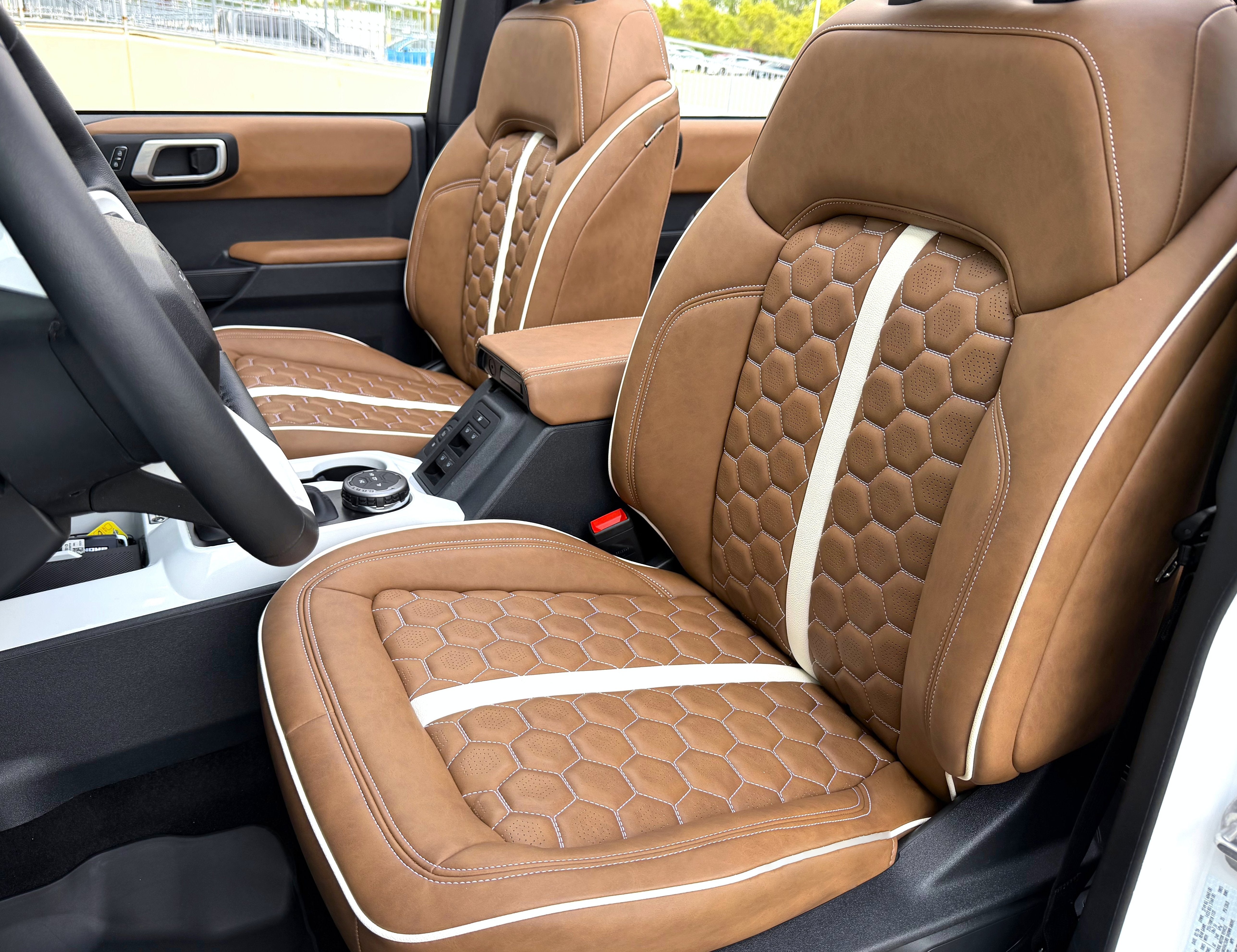 2026 Ford Bronco Outer Banks V6 Black Appearance Package Luxury Packag Outer Banks