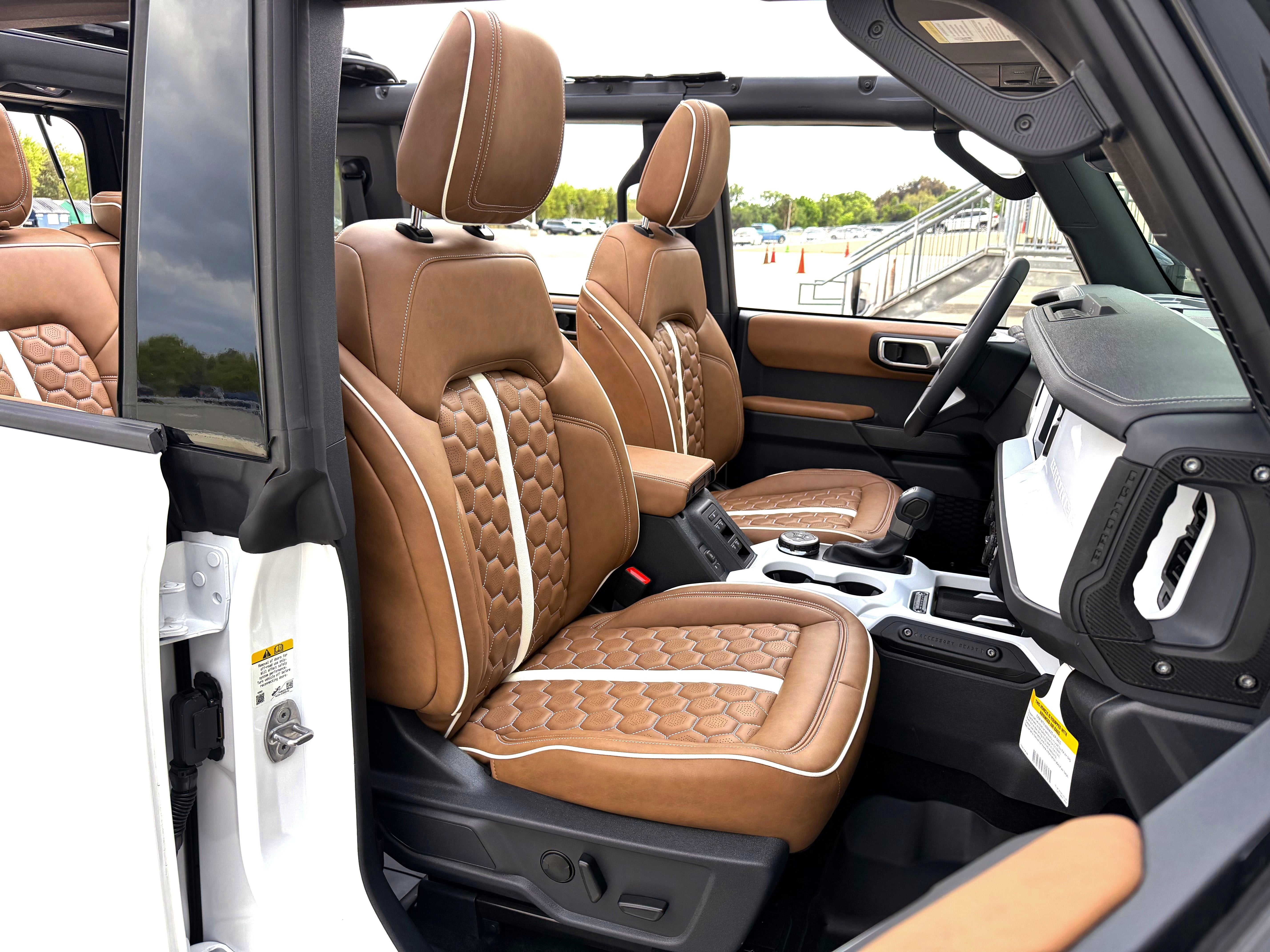 2026 Ford Bronco Outer Banks V6 Black Appearance Package Luxury Packag Outer Banks