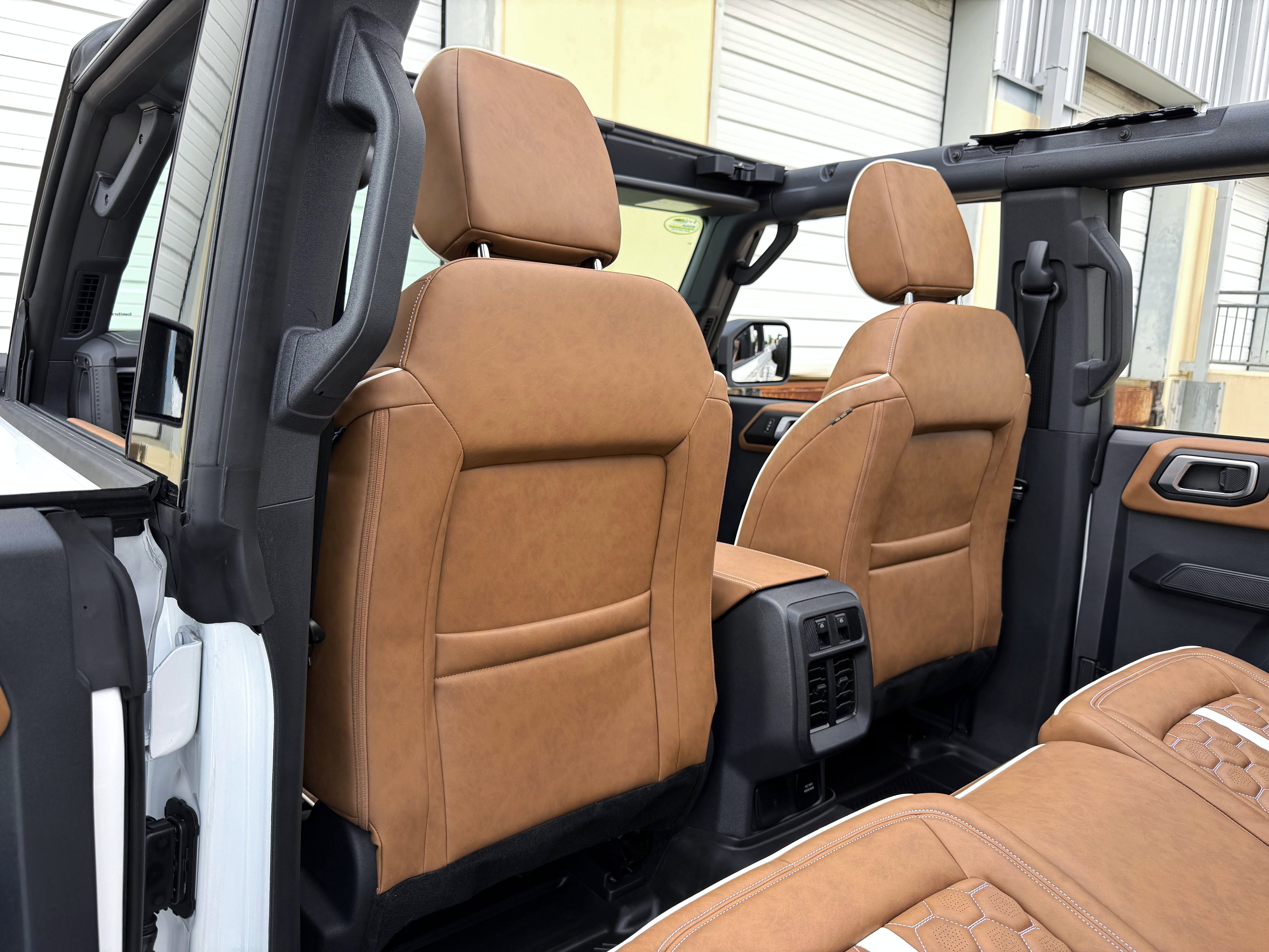 2026 Ford Bronco Outer Banks V6 Black Appearance Package Luxury Packag Outer Banks