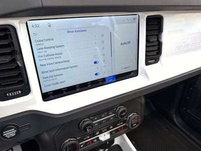 2026 Ford Bronco Outer Banks V6 Black Appearance Package Luxury Packag Outer Banks