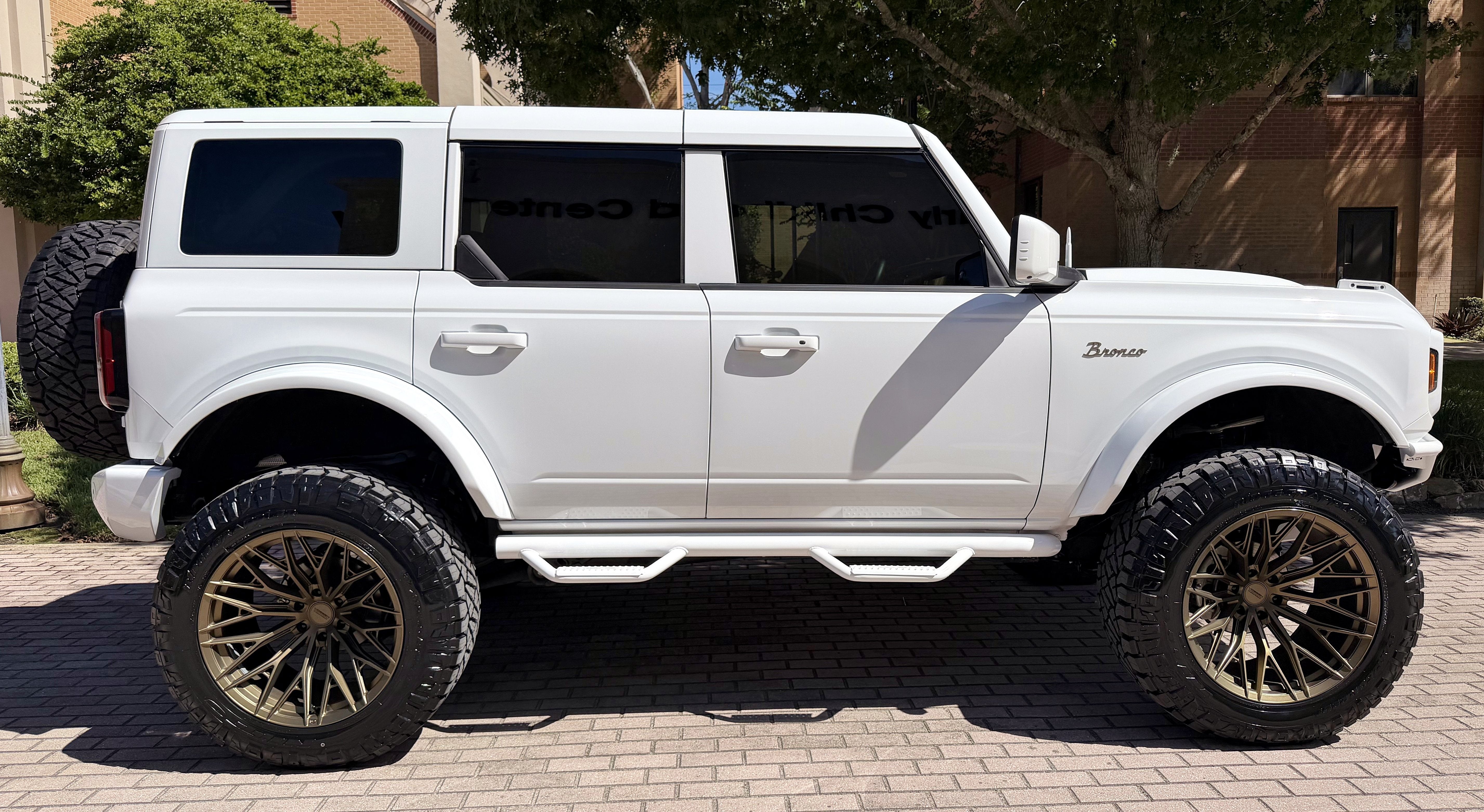 2026 Ford Bronco Outer Banks V6 Luxury Package Hard Top Custom Lifted