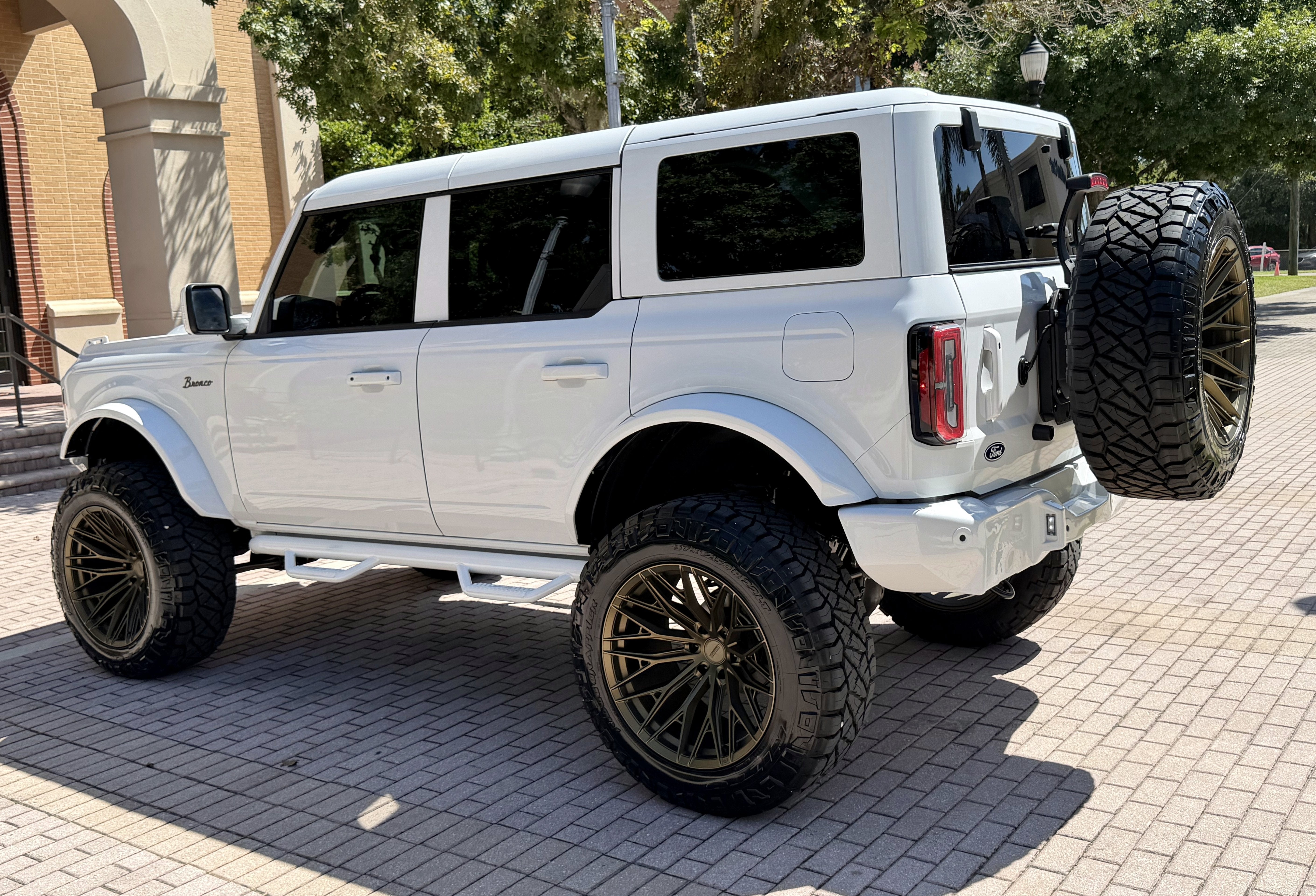 2026 Ford Bronco Outer Banks V6 Luxury Package Hard Top Custom Lifted