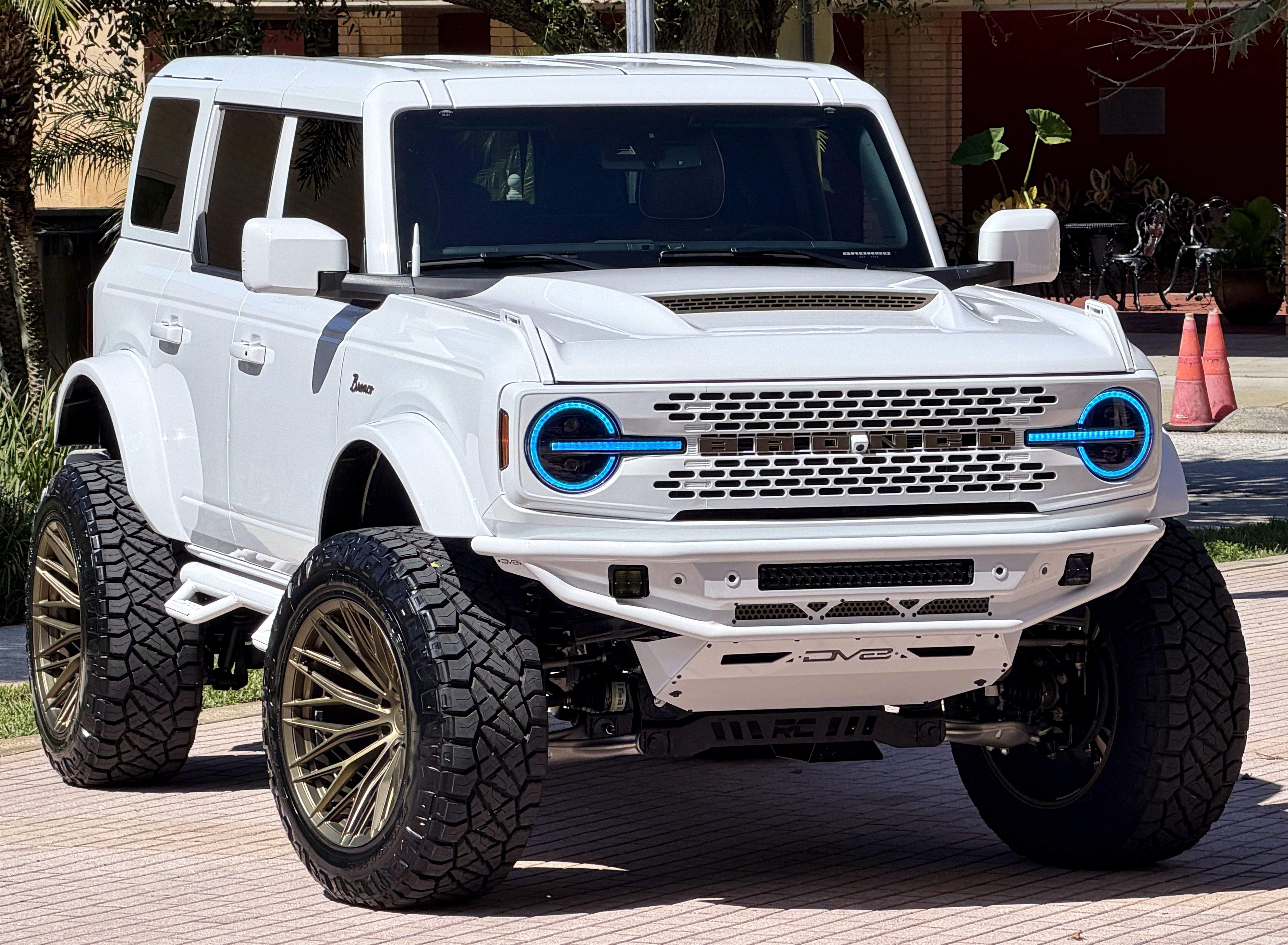 2026 Ford Bronco Outer Banks V6 Luxury Package Hard Top Custom Lifted