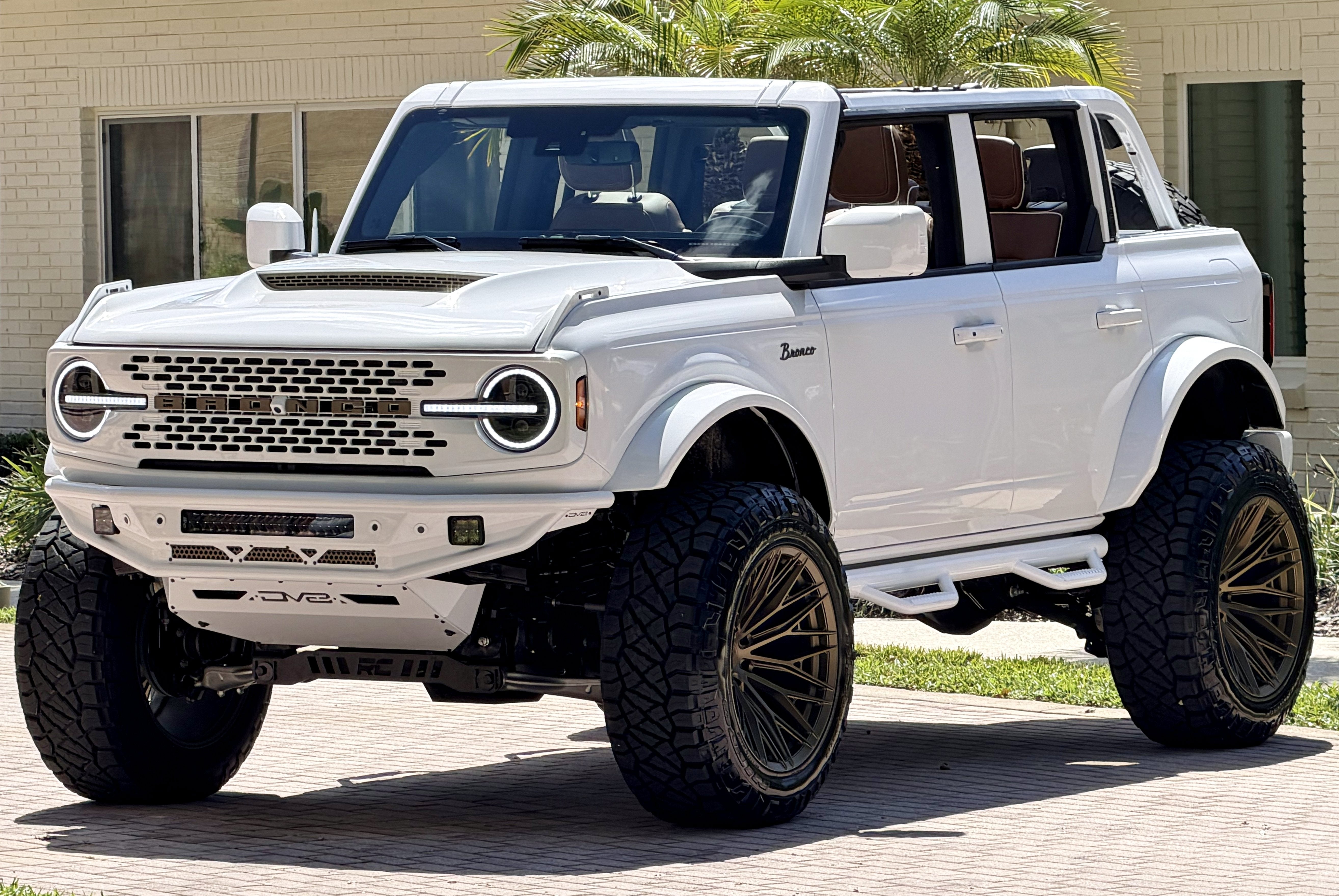 2026 Ford Bronco Outer Banks V6 Luxury Package Hard Top Custom Lifted