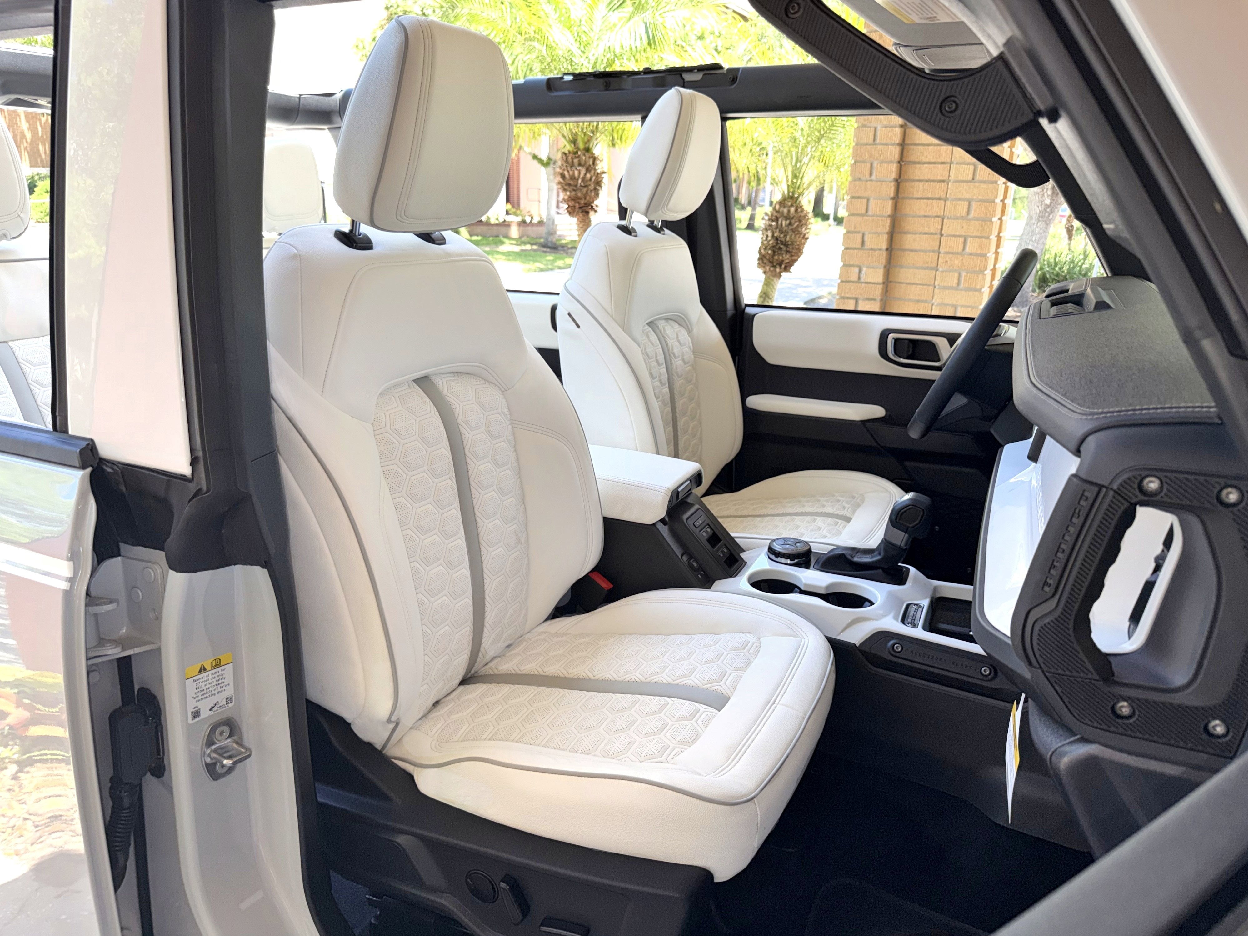 2026 Ford Bronco V6 Retro Outer Banks Luxury Pkg Custom Lifted
