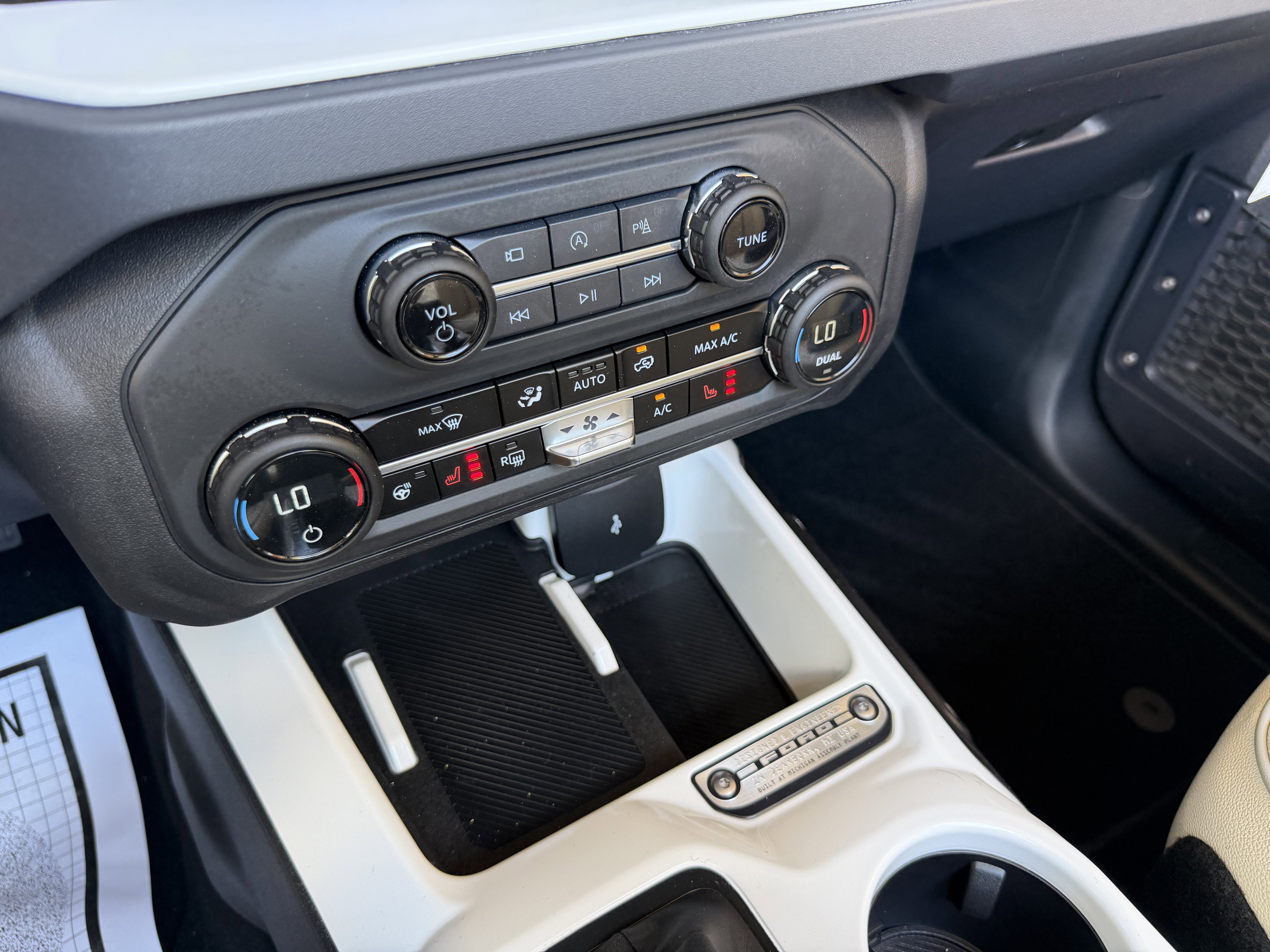 2026 Ford Bronco V6 Retro Outer Banks Luxury Pkg Custom Lifted