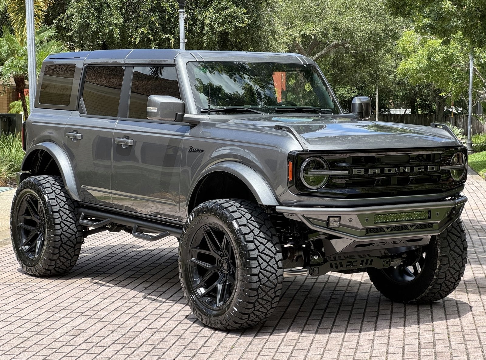 2024 Ford Bronco Outer Banks
