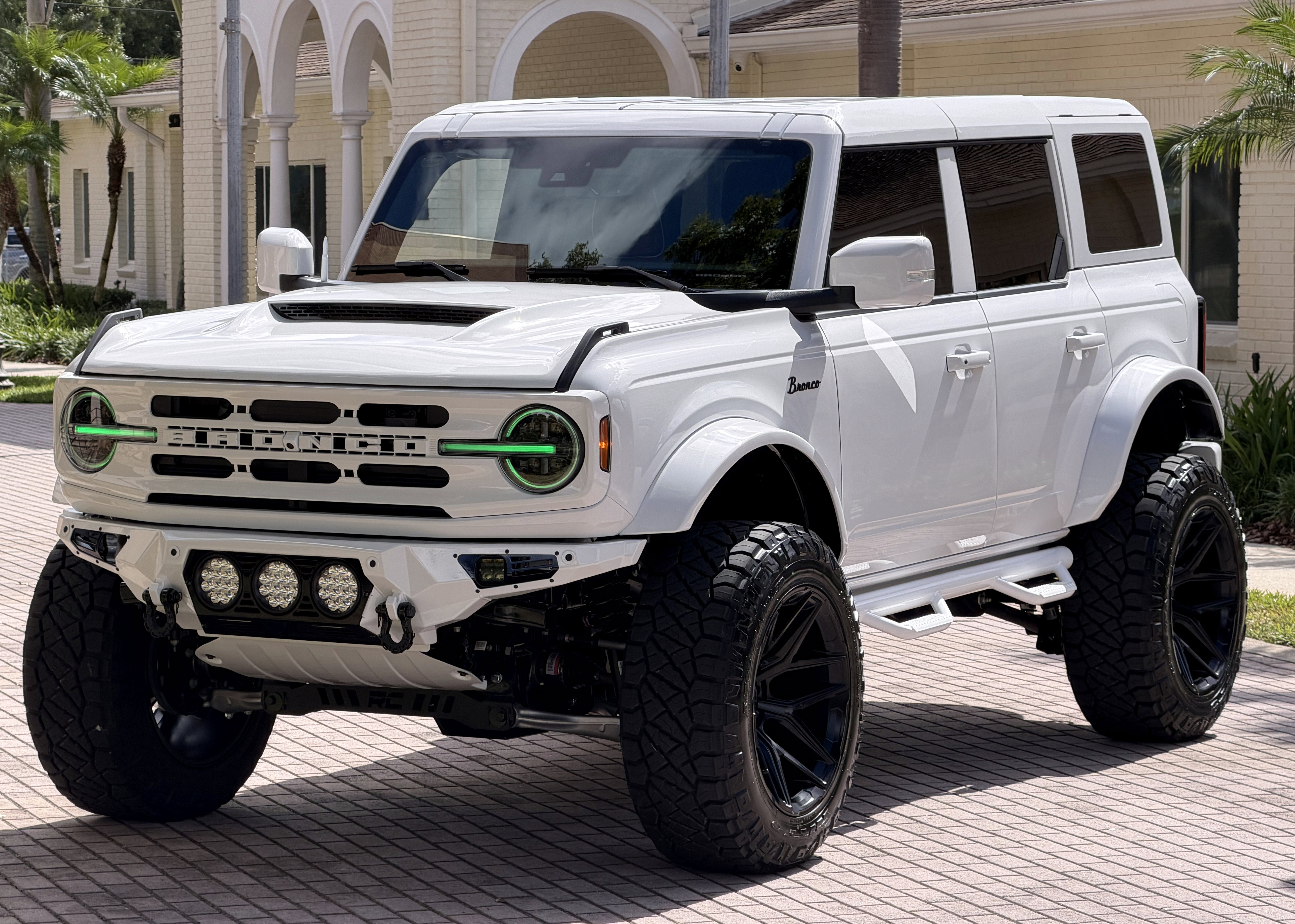 2025 Ford Bronco Outer Banks V6 Luxury Package Hard Top Custom Lifted