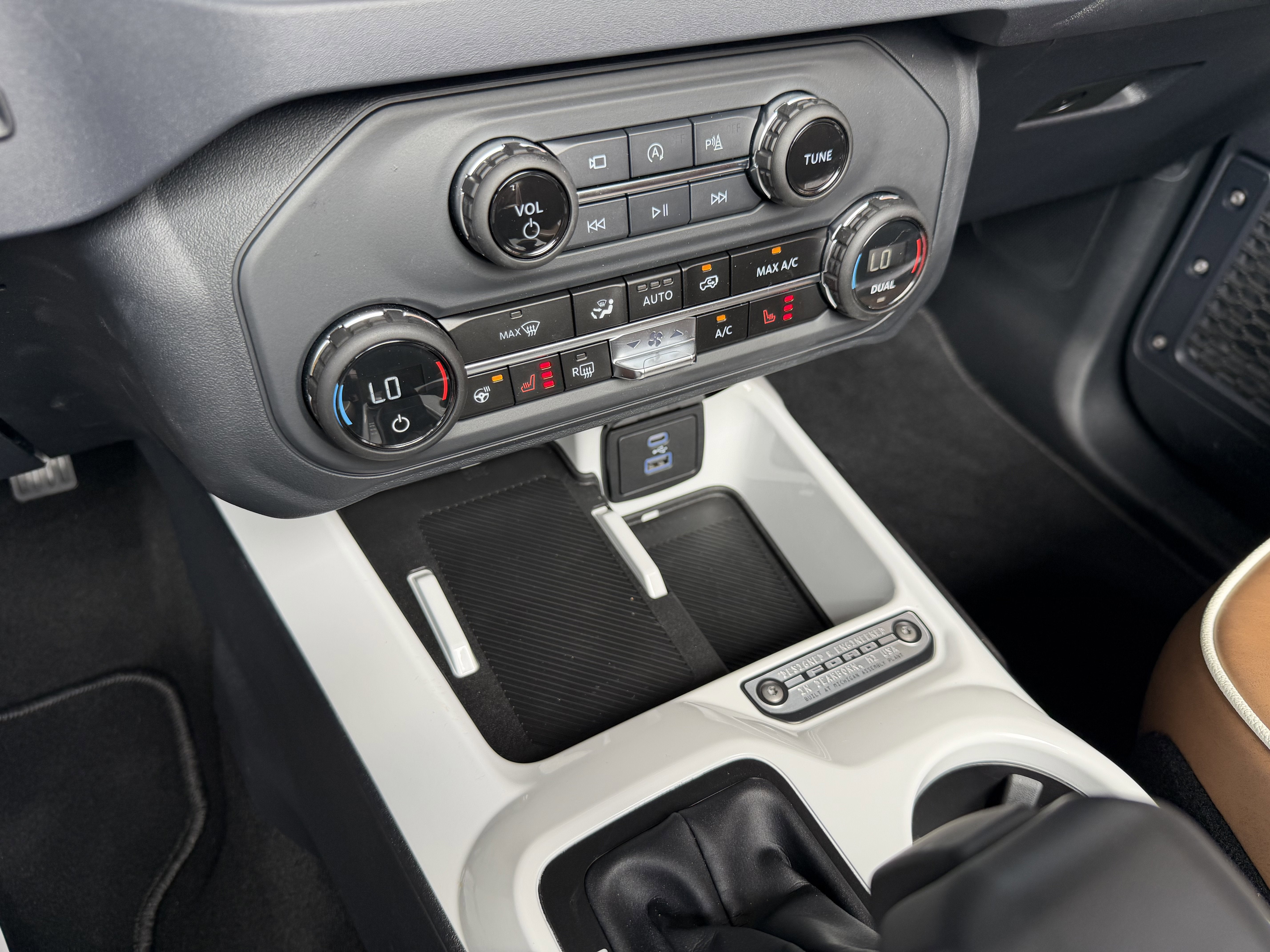 2025 Ford Bronco Outer Banks V6 Luxury Package Hard Top Custom Lifted