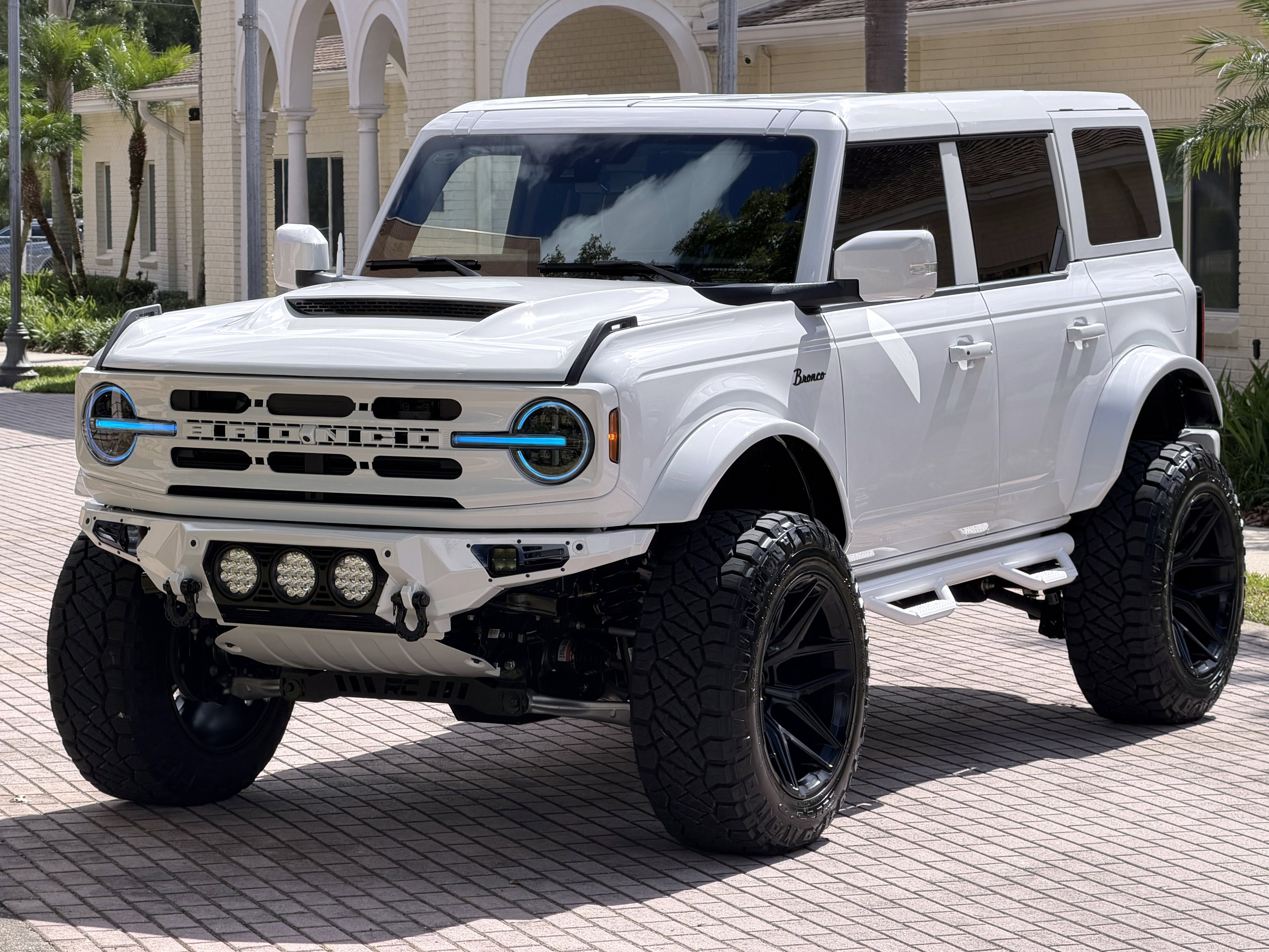 2025 Ford Bronco Outer Banks V6 Luxury Package Hard Top Custom Lifted