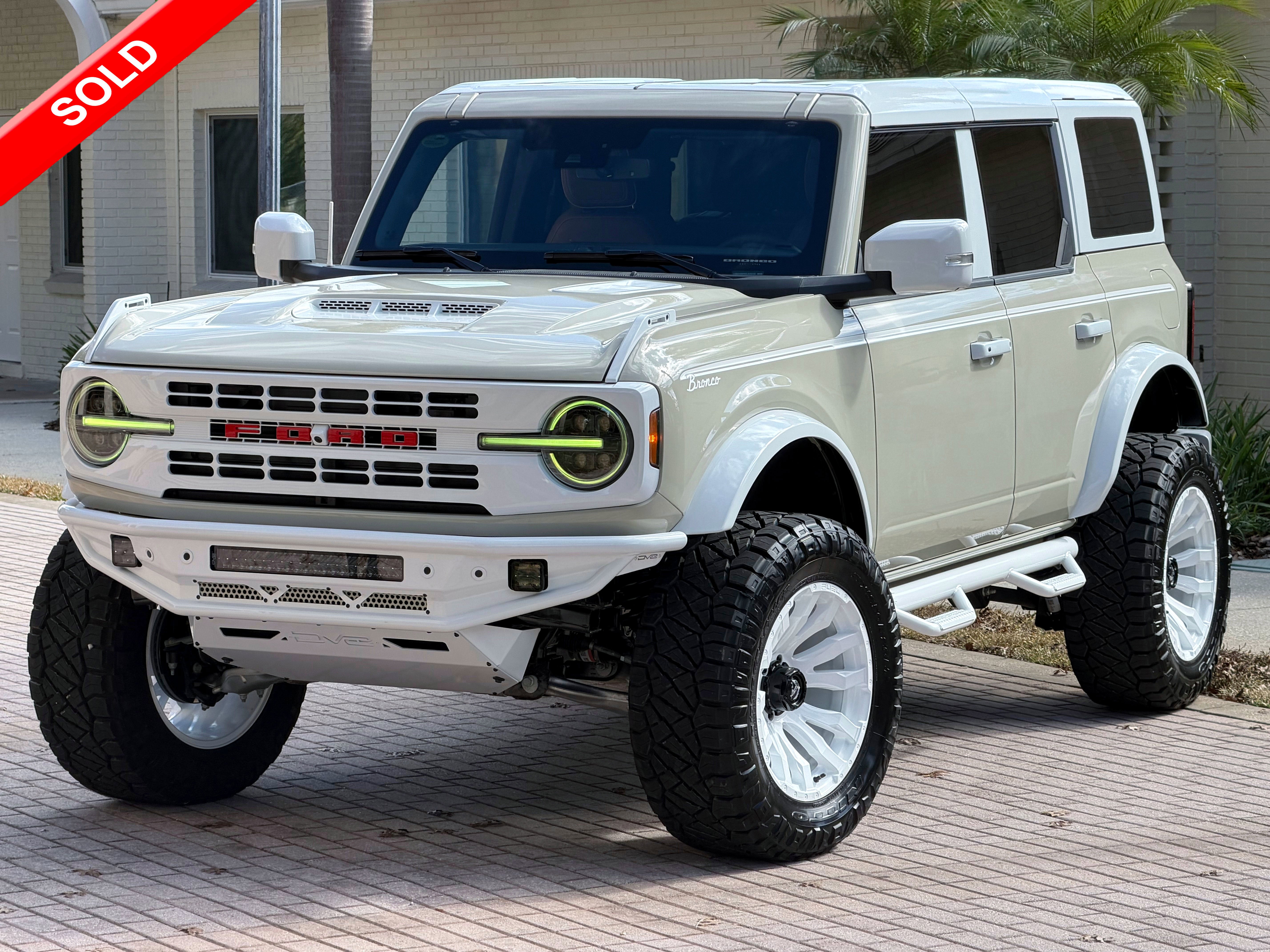 2025 Ford Bronco Outer Banks Retro V6 Luxury Package Custom Lifted Vintage Hard Top
