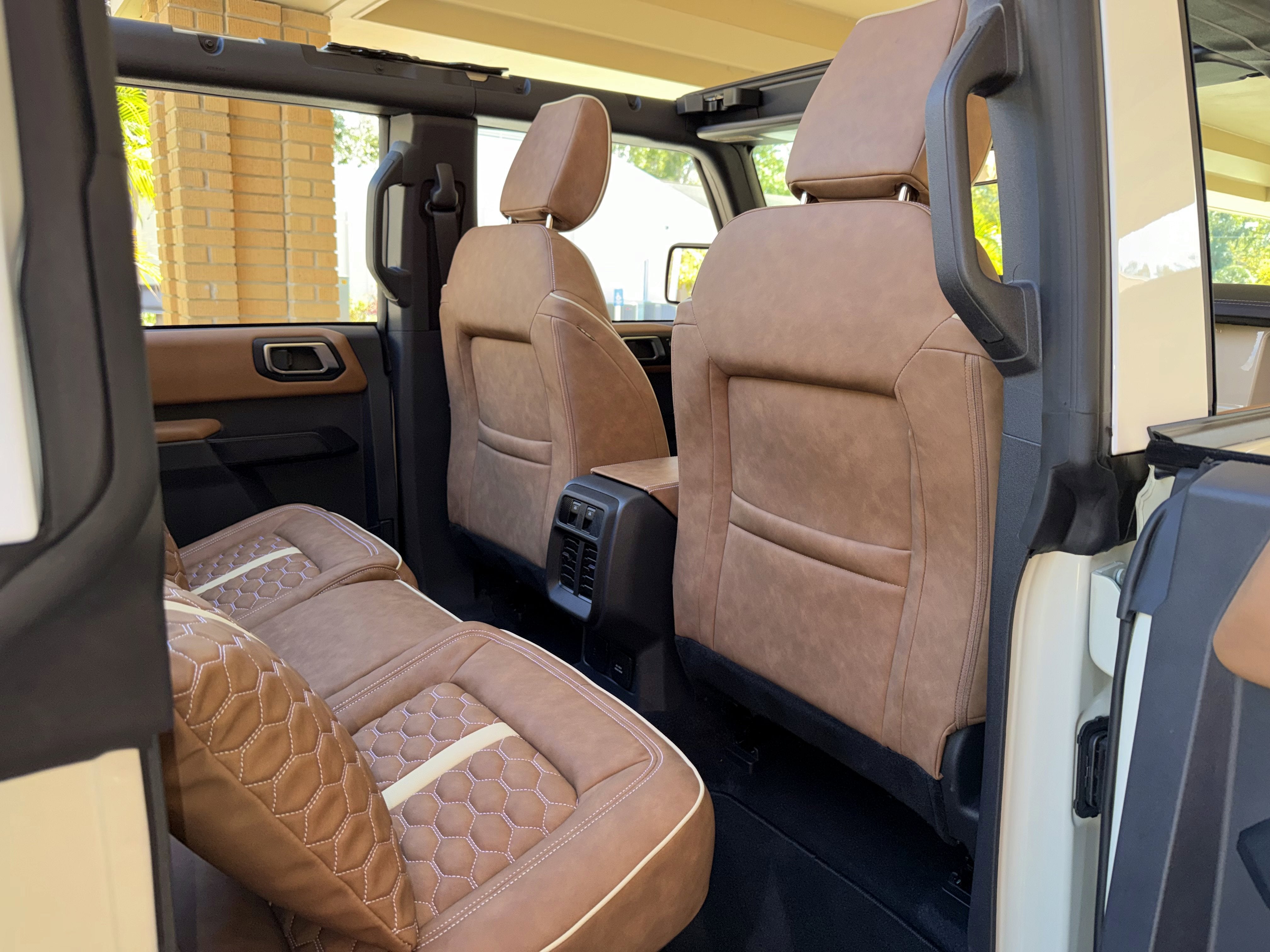 2025 Ford Bronco Outer Banks Retro V6 Luxury Package Custom Lifted Vintage Hard Top