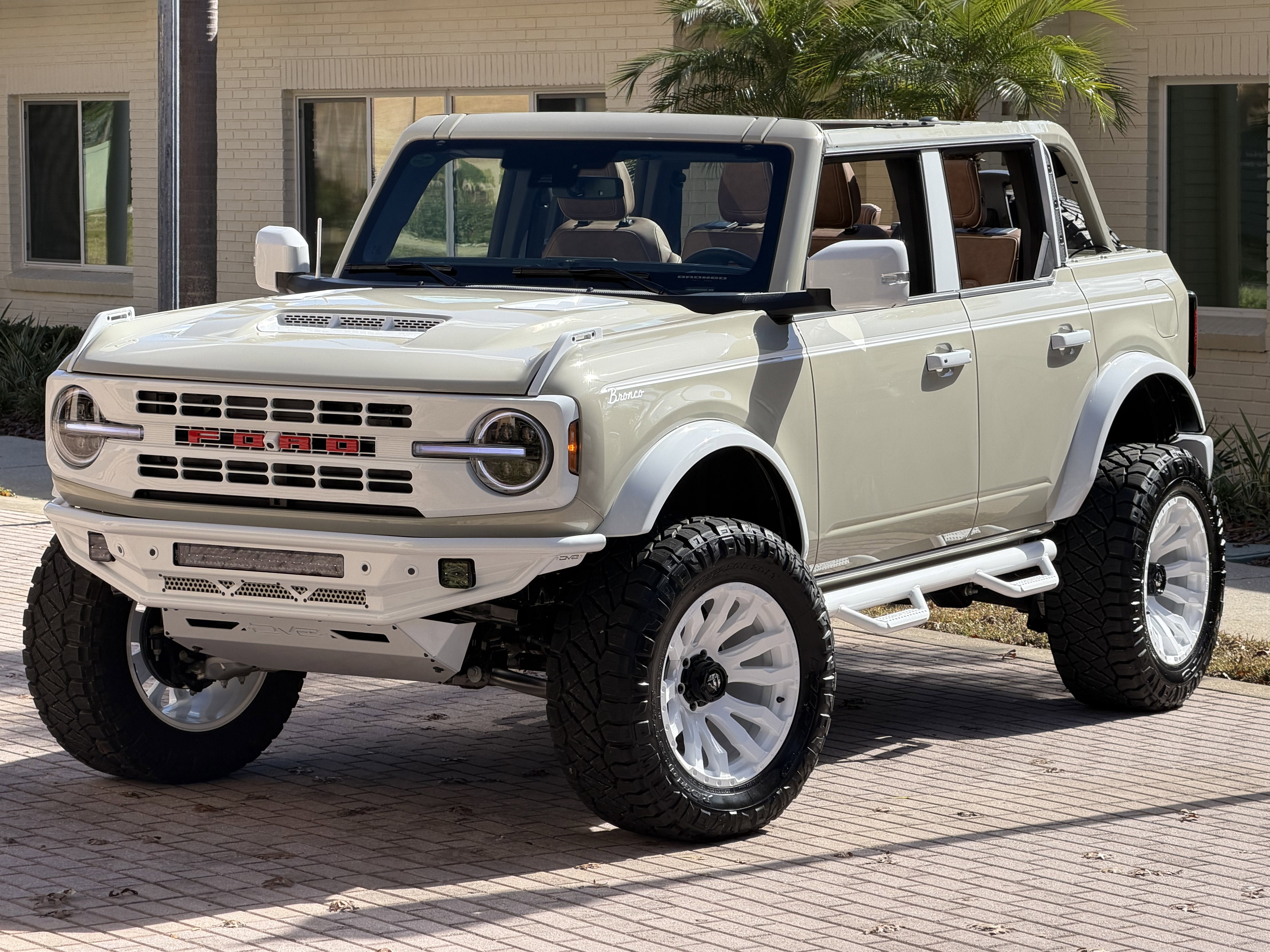 2025 Ford Bronco Outer Banks Retro V6 Luxury Package Custom Lifted Vintage Hard Top