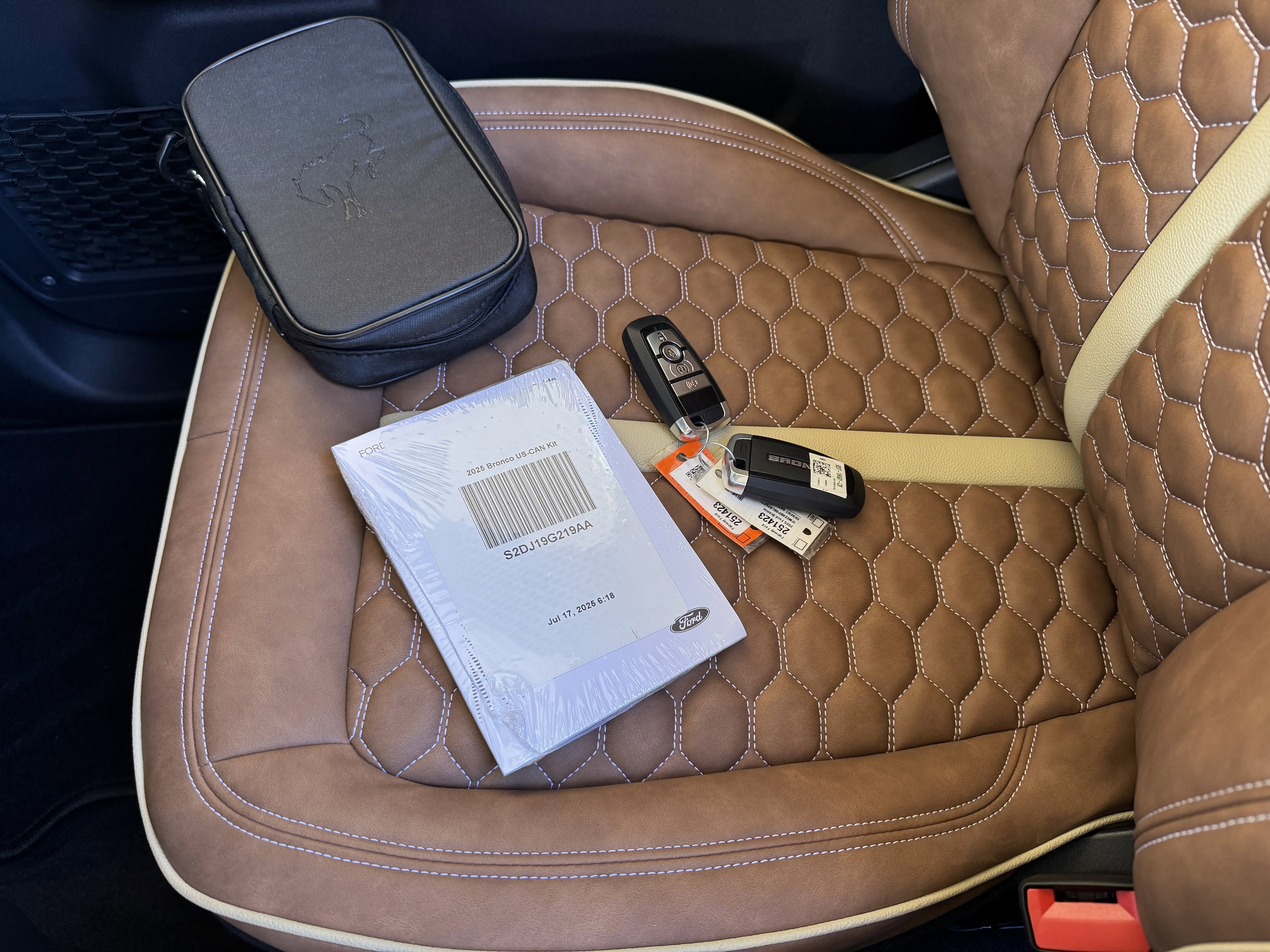 2025 Ford Bronco Outer Banks Retro V6 Luxury Package Custom Lifted Vintage Hard Top