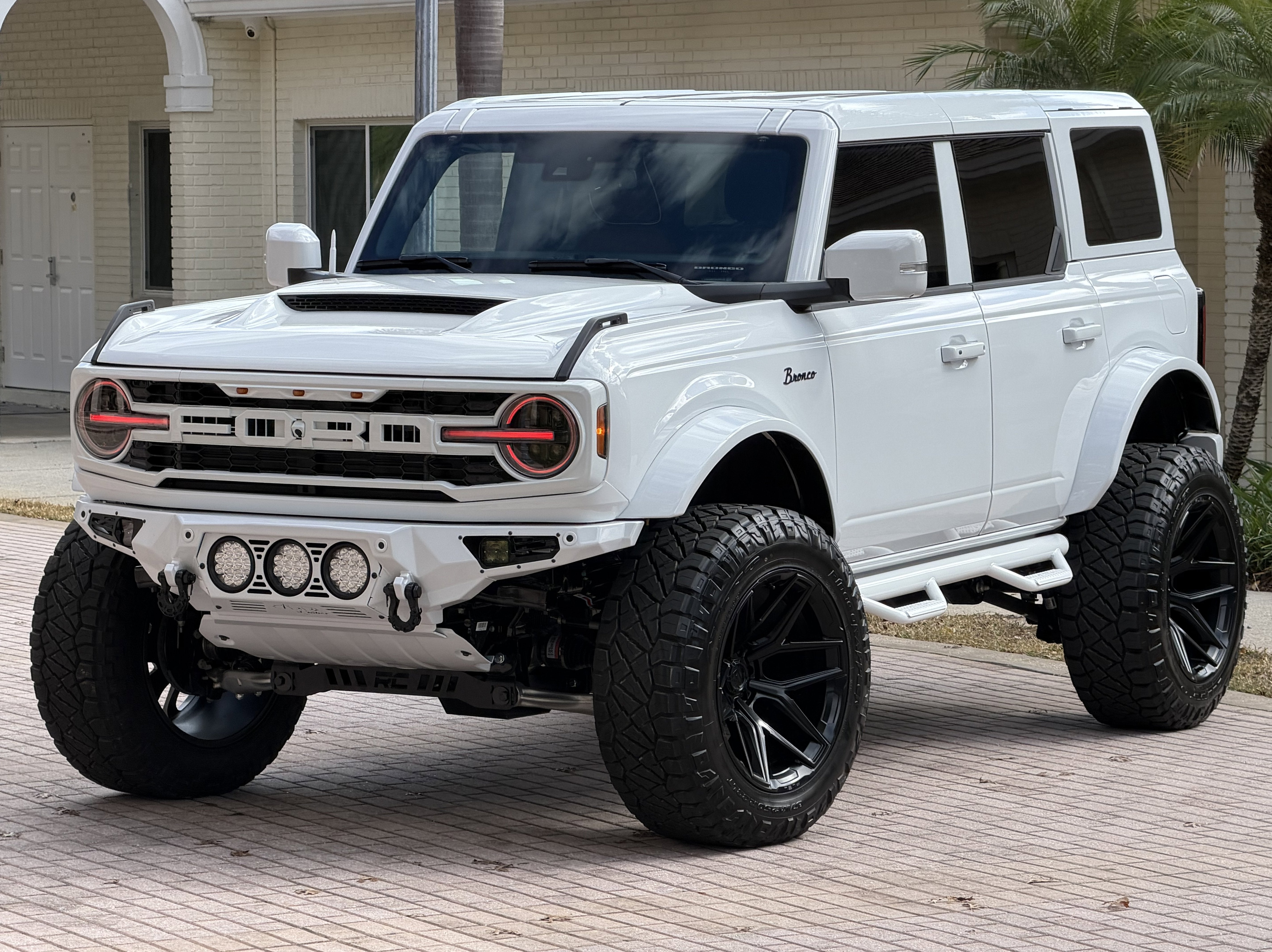 2025 Ford Bronco Outer Banks V6 Luxury Package Hard Top Custom Lifted