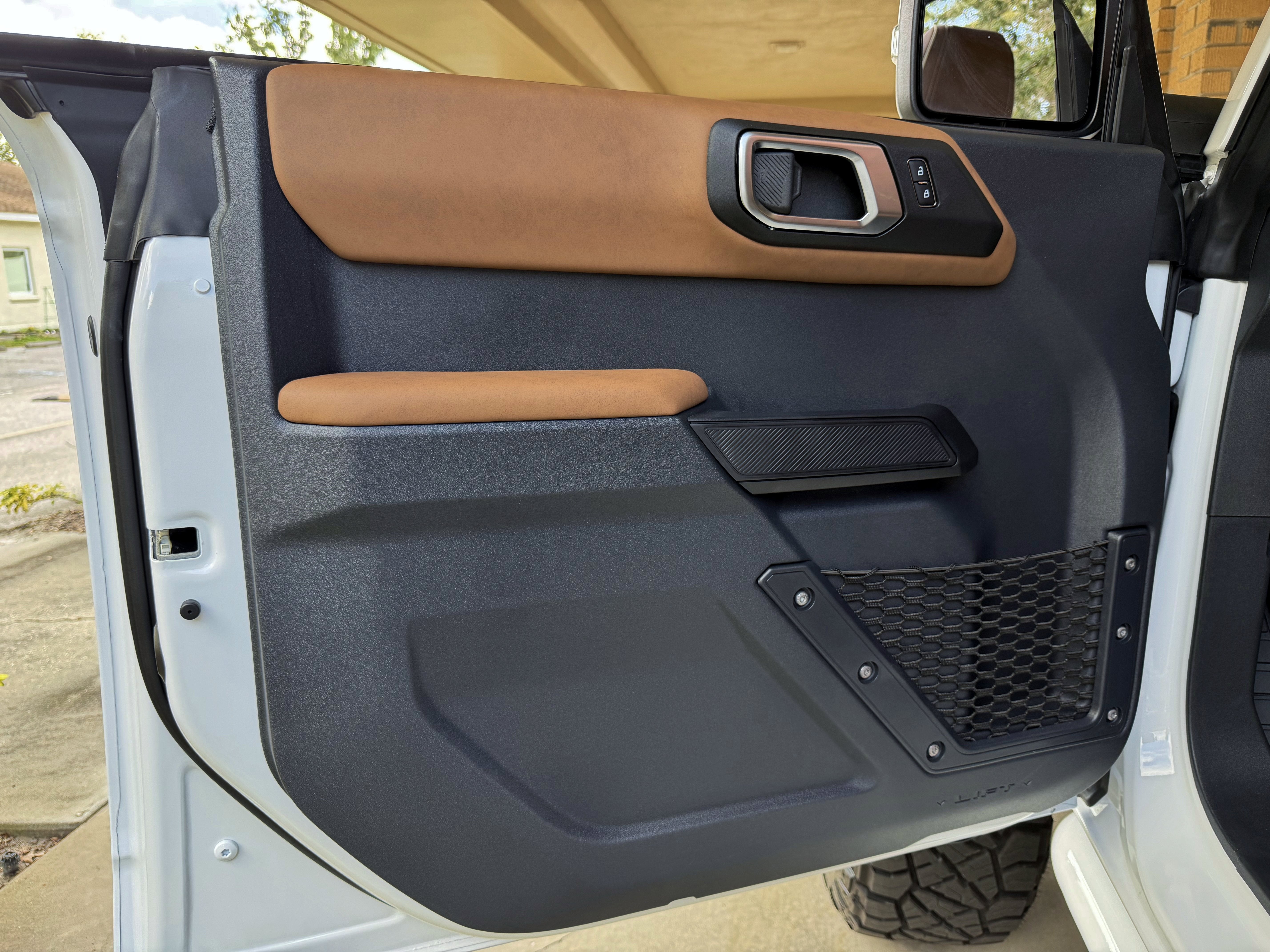 2025 Ford Bronco Outer Banks V6 Luxury Package Hard Top Custom Lifted