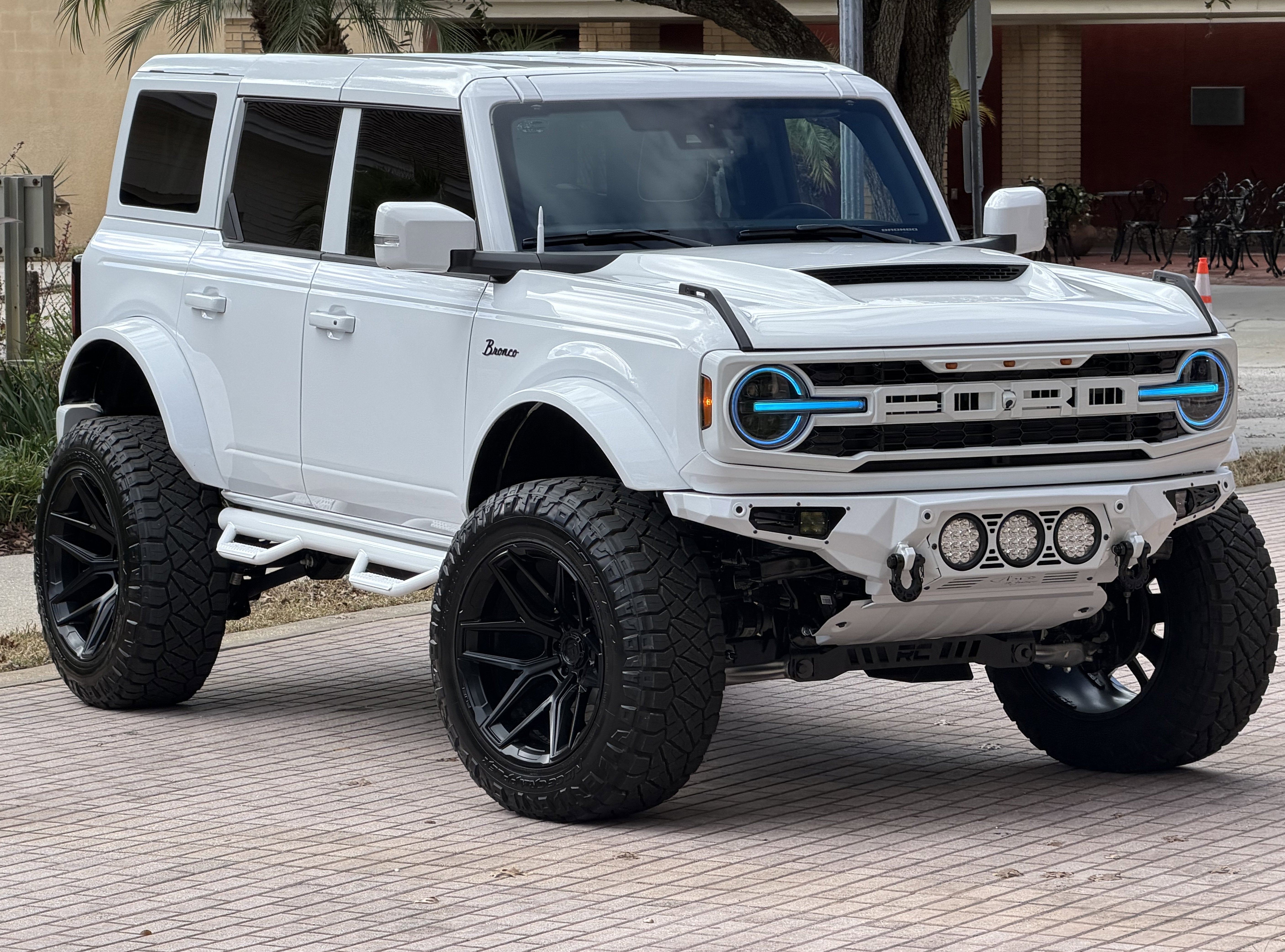 2025 Ford Bronco Outer Banks V6 Luxury Package Hard Top Custom Lifted