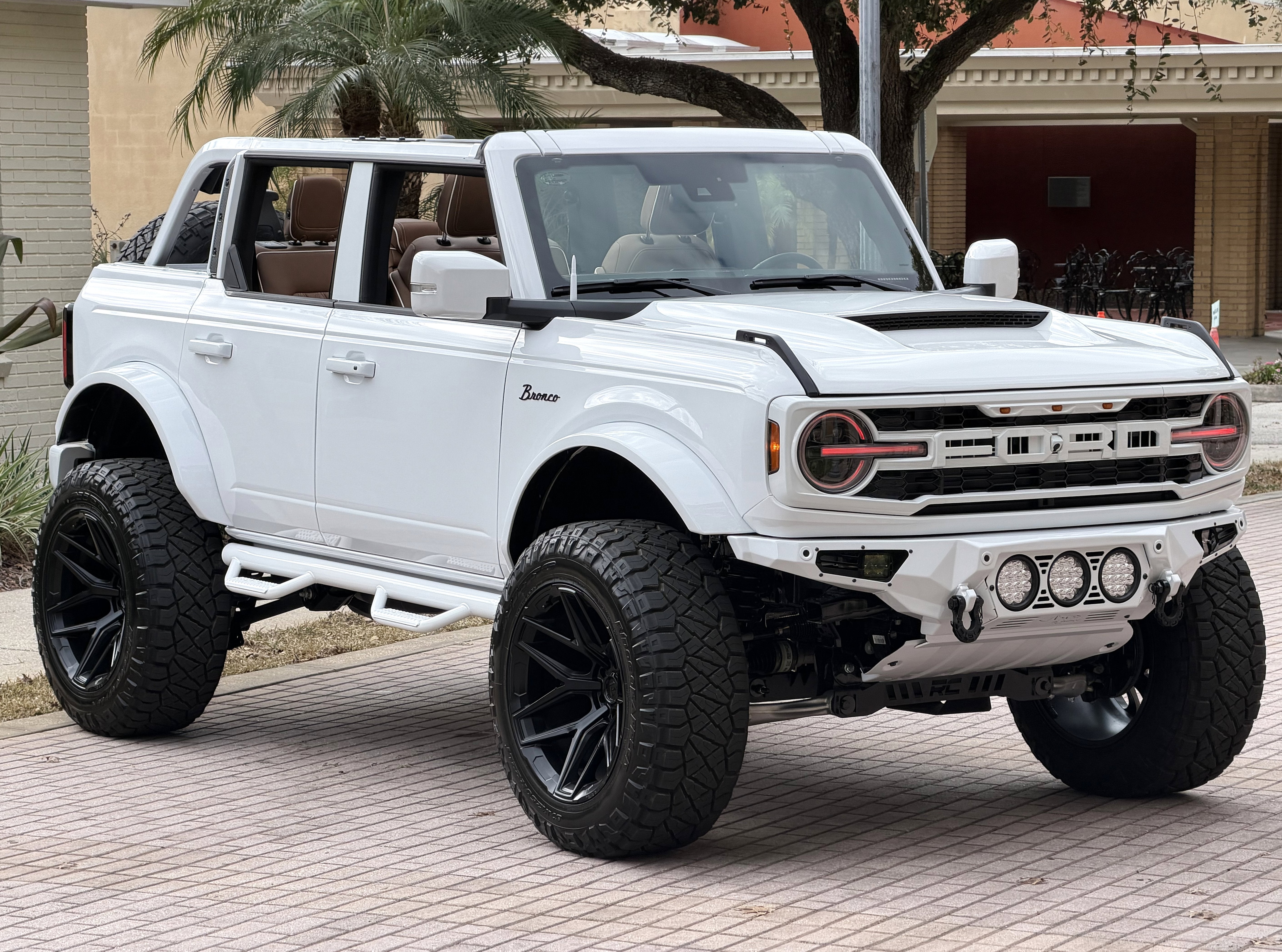 2025 Ford Bronco Outer Banks V6 Luxury Package Hard Top Custom Lifted