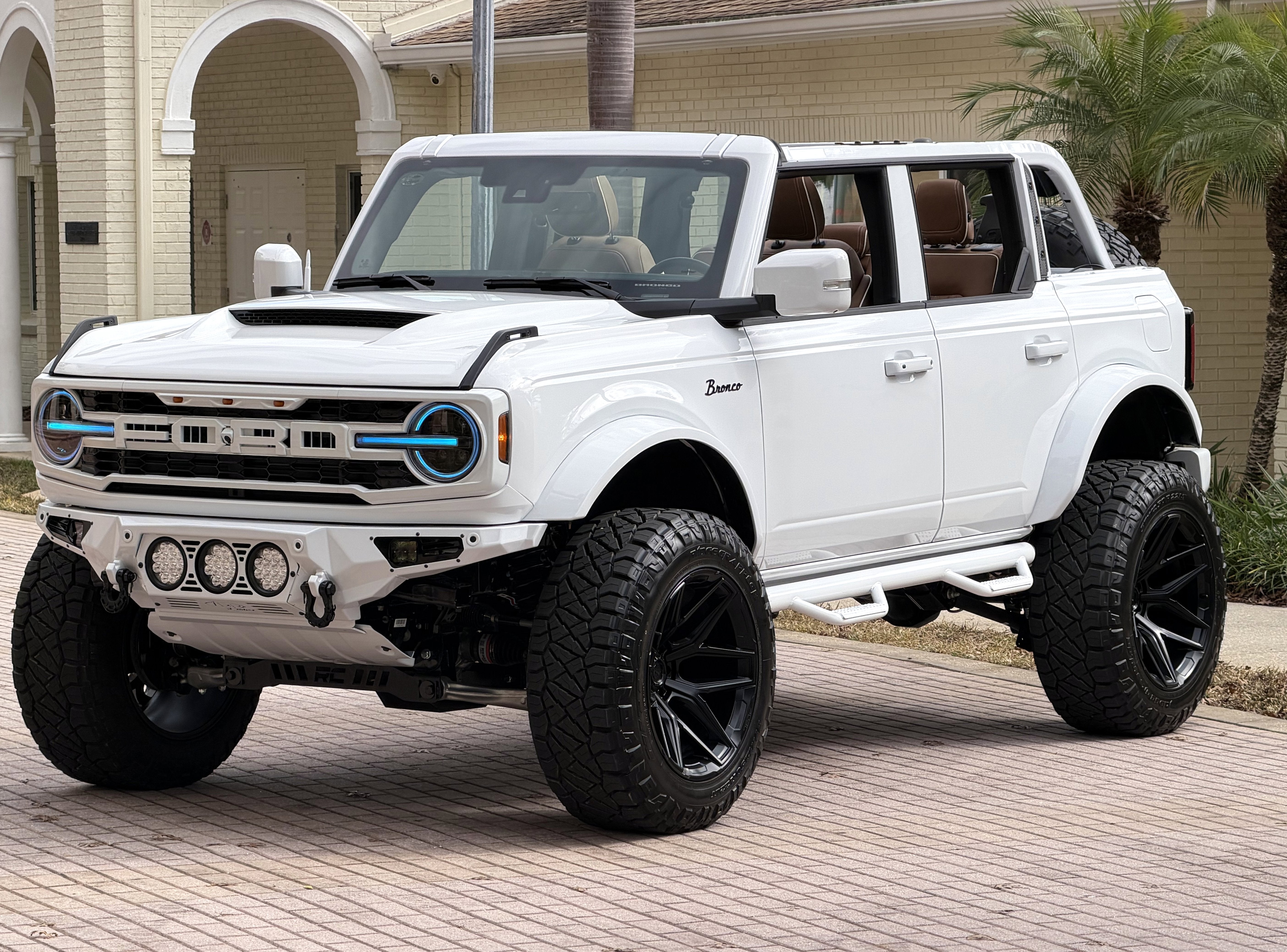 2025 Ford Bronco Outer Banks V6 Luxury Package Hard Top Custom Lifted