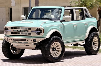2025 Ford Bronco V6 Wimbledon White Retro Outer Banks Luxury Pkg Custom Lifted