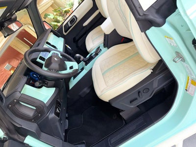 2025 Ford Bronco V6 Wimbledon White Retro Outer Banks Luxury Pkg Custom Lifted