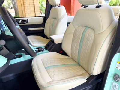2025 Ford Bronco V6 Wimbledon White Retro Outer Banks Luxury Pkg Custom Lifted