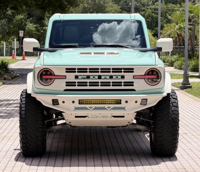 2025 Ford Bronco V6 Wimbledon White Retro Outer Banks Luxury Pkg Custom Lifted