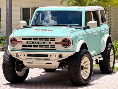 2025 Ford Bronco V6 Wimbledon White Retro Outer Banks Luxury Pkg Custom Lifted