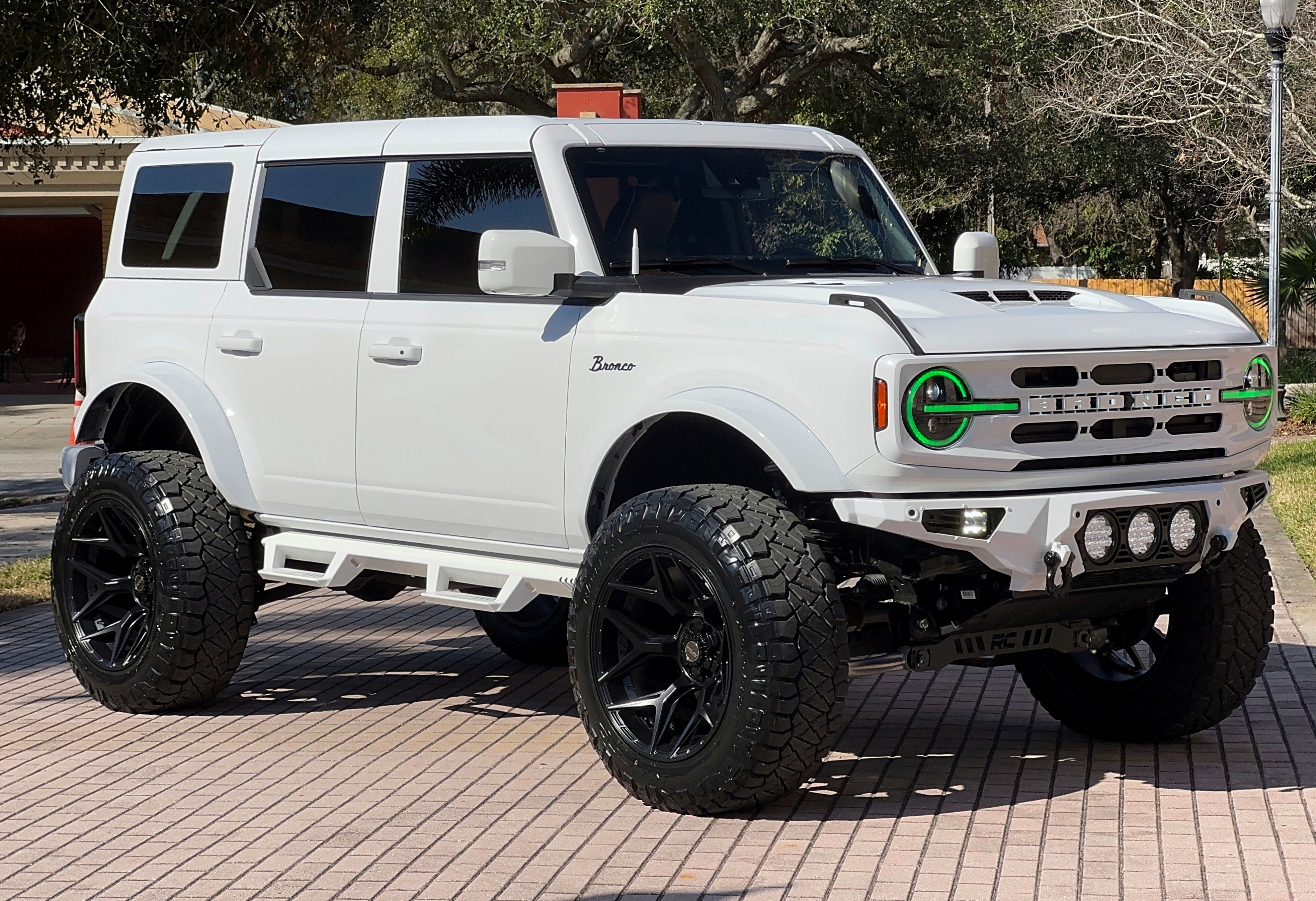 2024 Ford Bronco Outer Banks V6 Luxury Package Custom Lifted