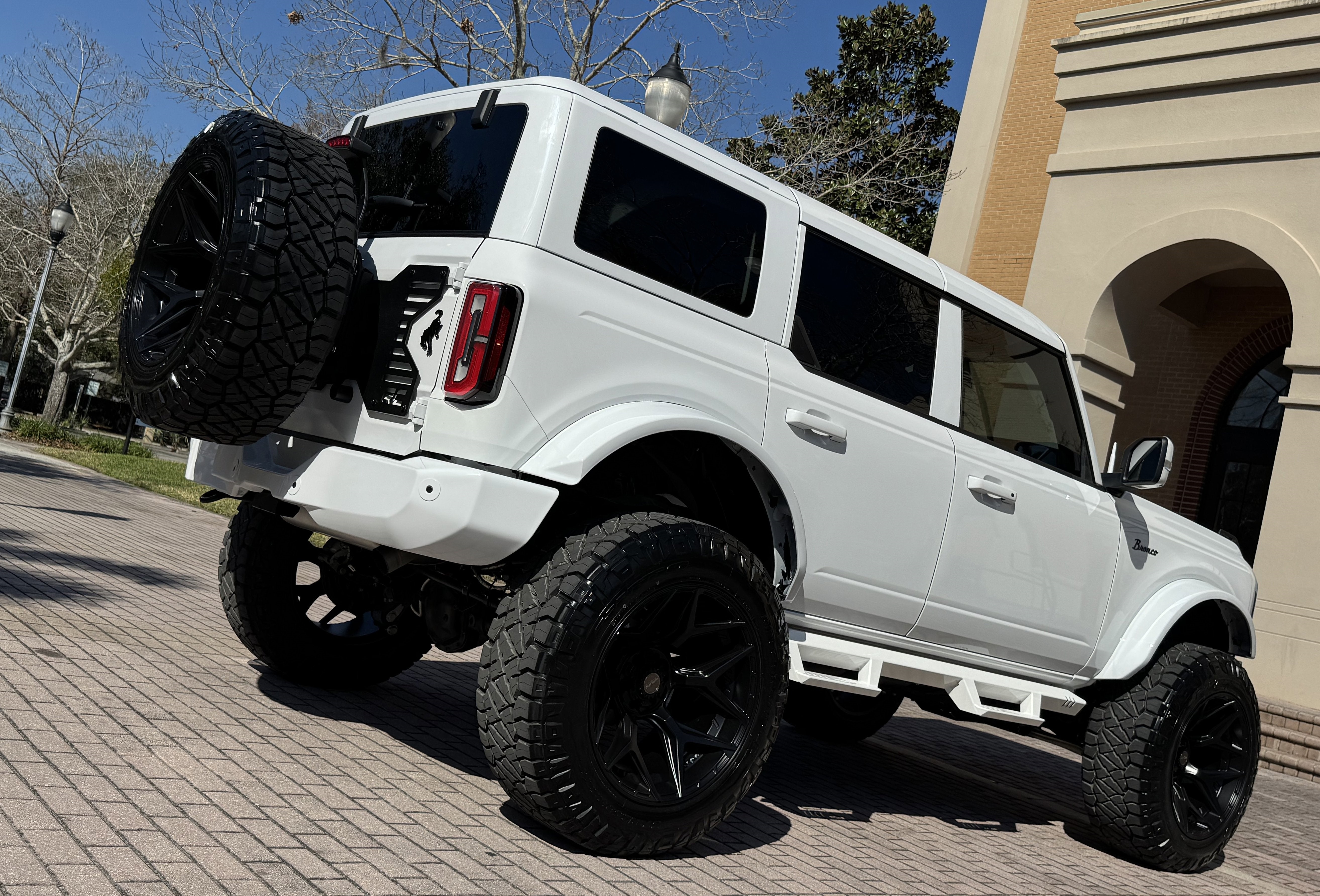 2024 Ford Bronco Outer Banks V6 Luxury Package Custom Lifted